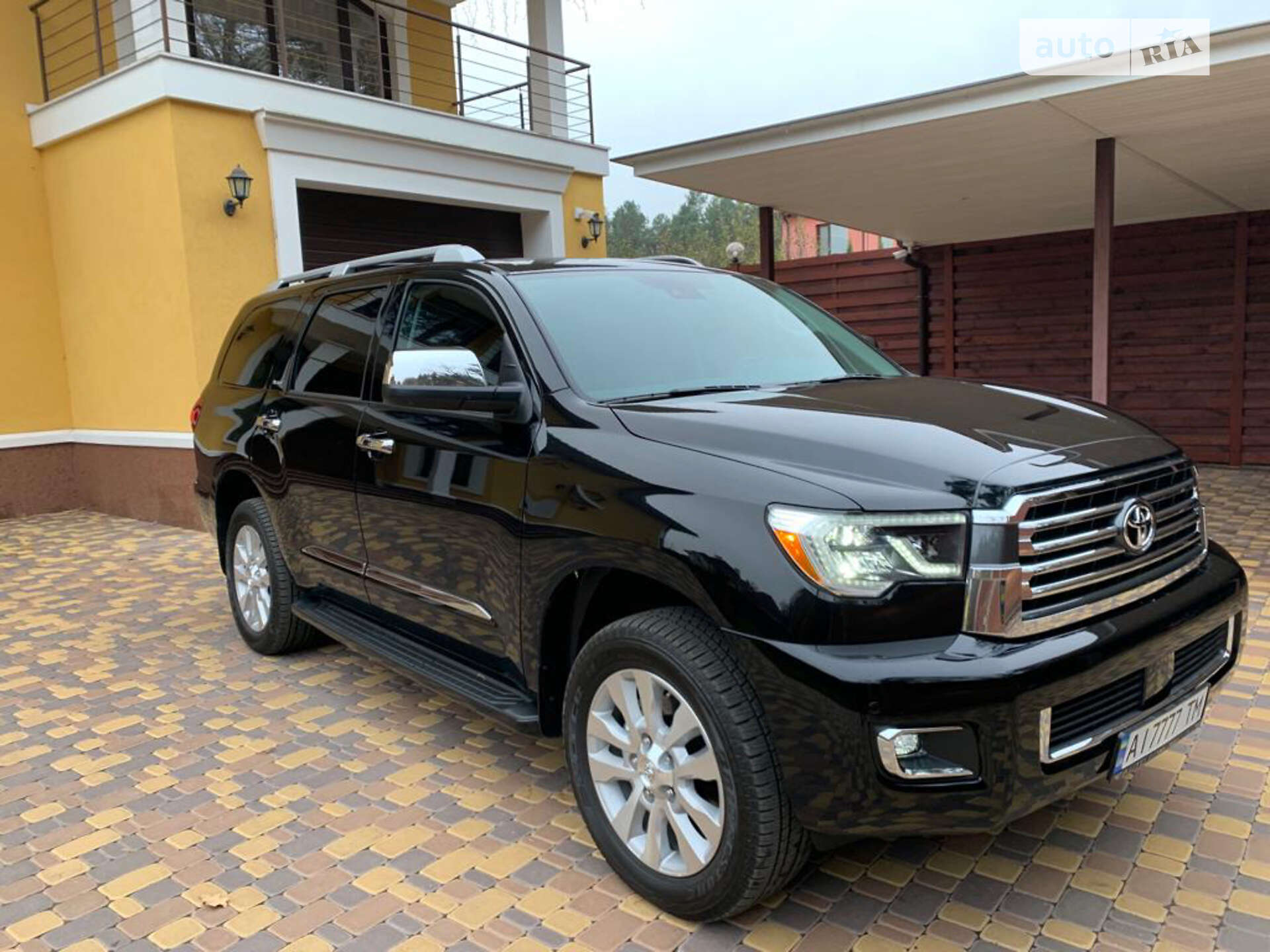 TOYOTA SEQUOIA 2019