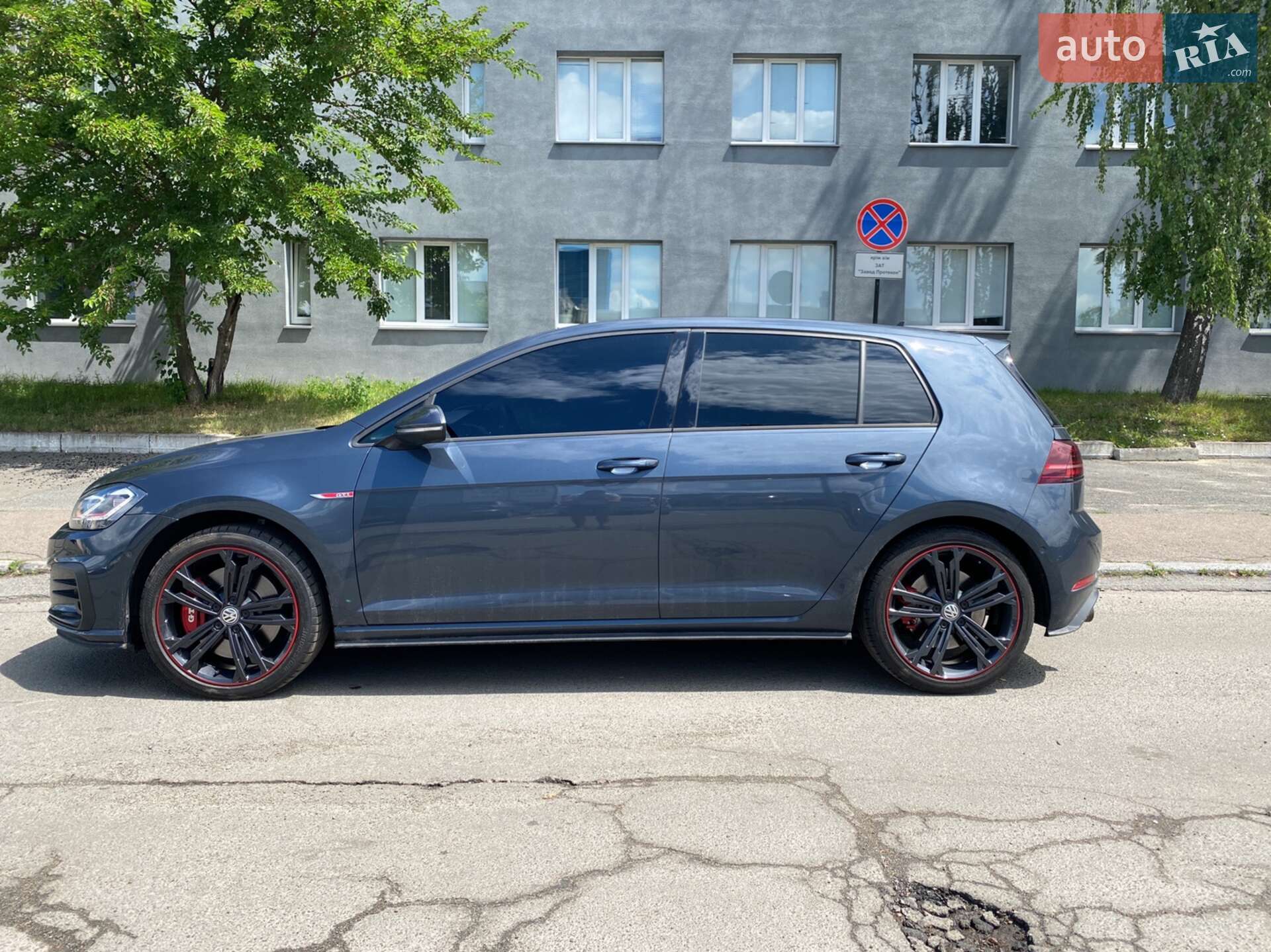 VOLKSWAGEN GOLF 2019
