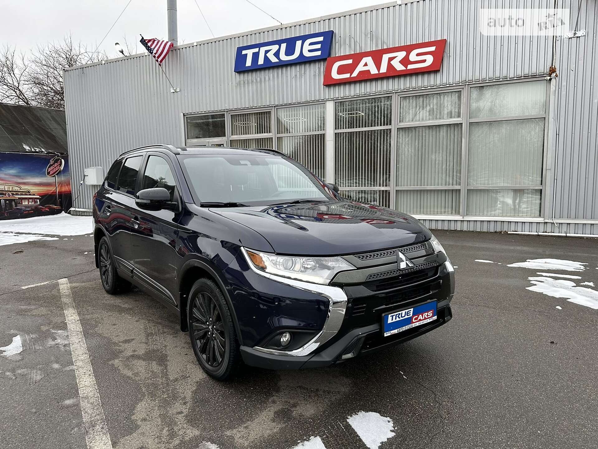 Головне фото звіту автомобіля MITSUBISHI OUTLANDER 2020