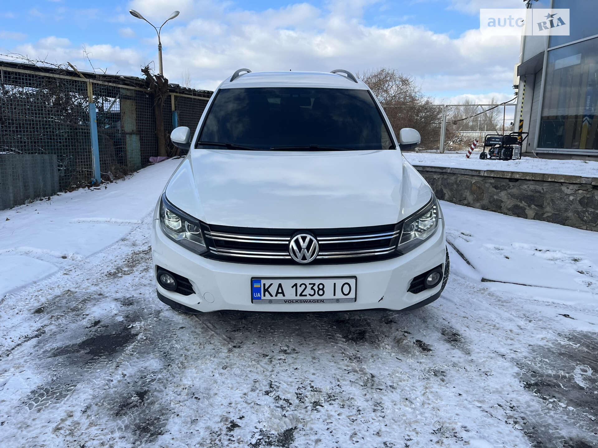 VOLKSWAGEN TIGUAN 2016