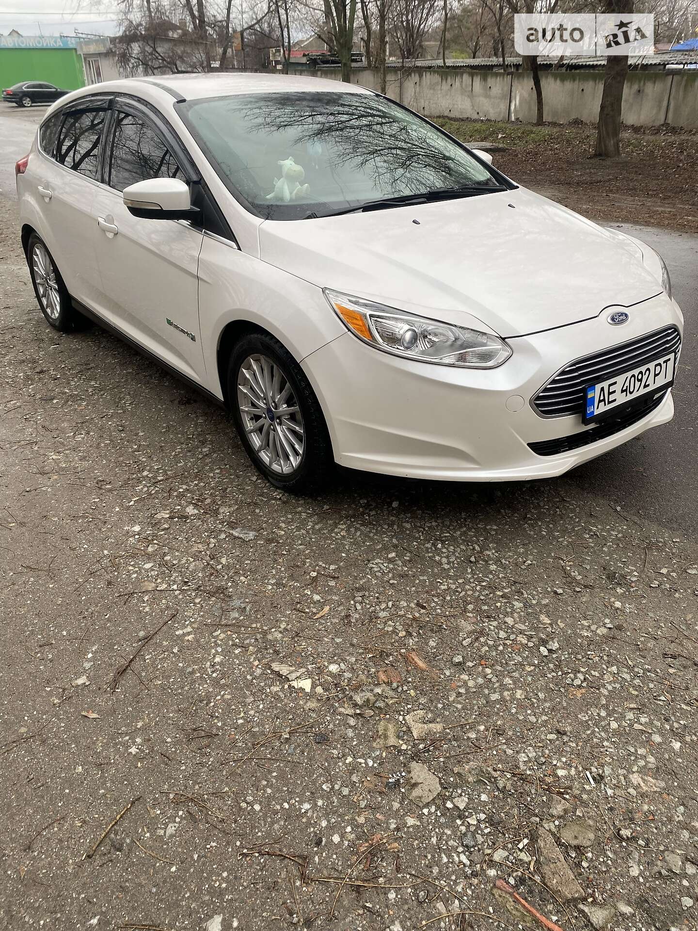 Головне фото звіту автомобіля FORD FOCUS 2012