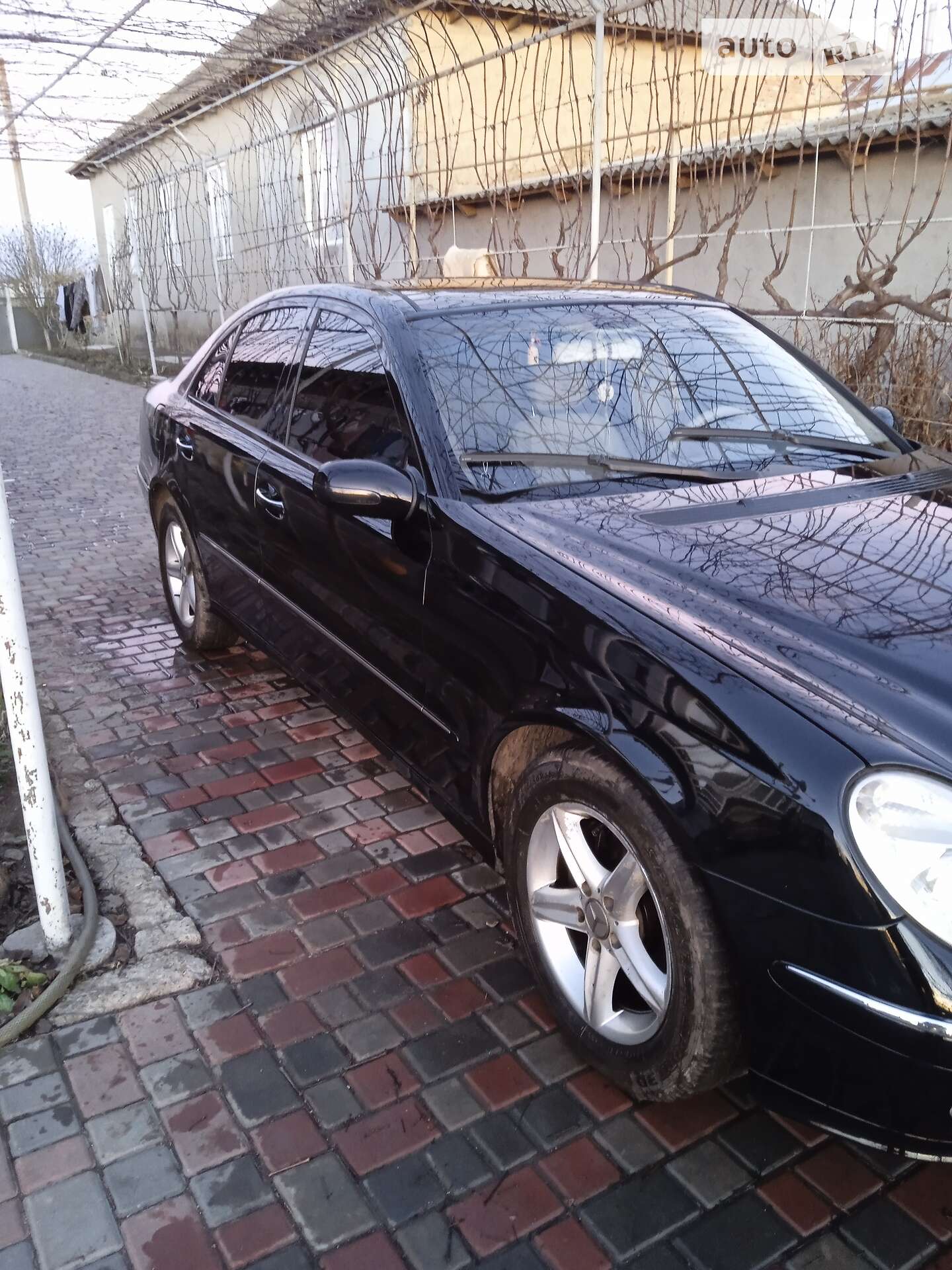 Головне фото звіту автомобіля MERCEDES-BENZ E 270 CDI 2002