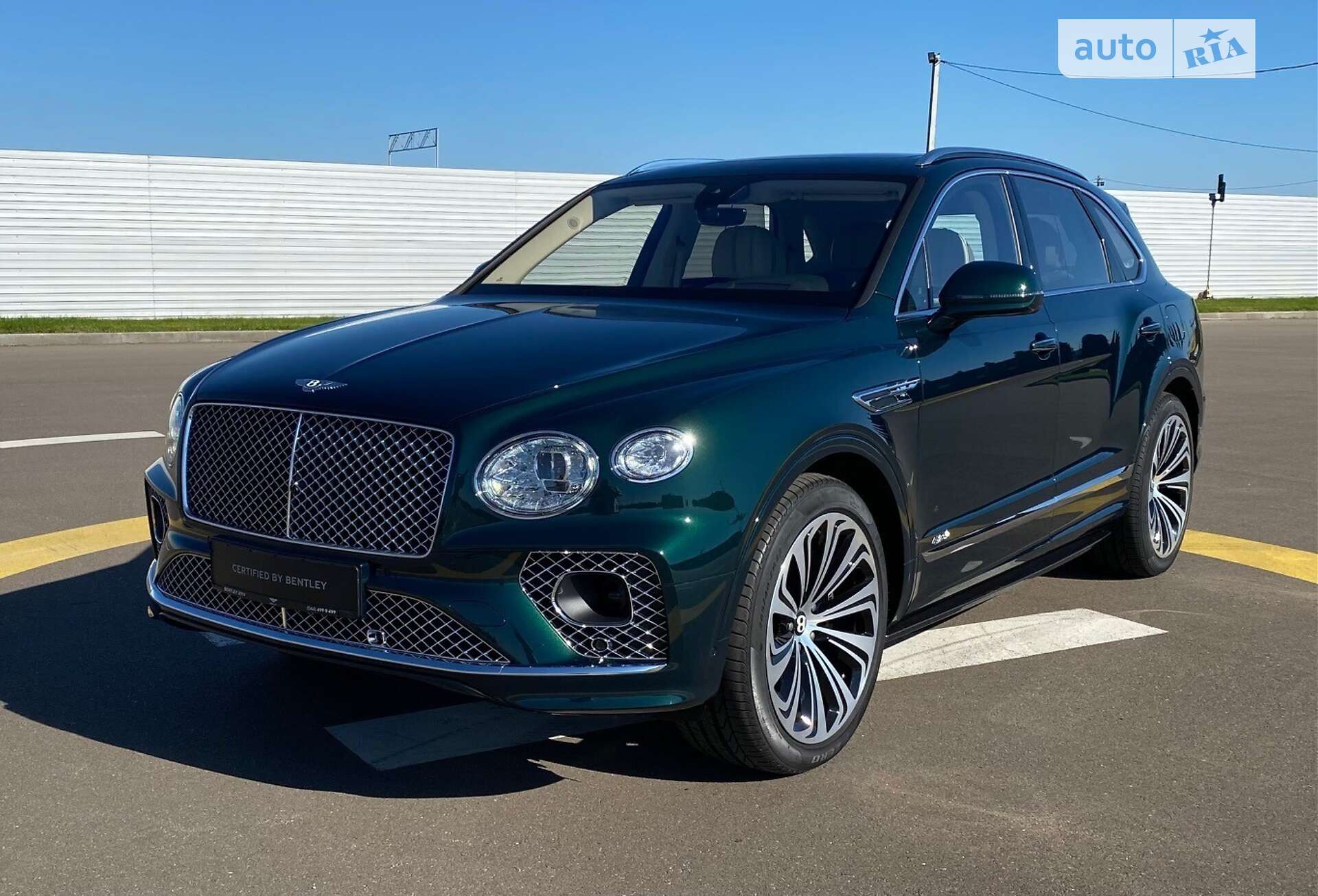 BENTLEY BENTAYGA 2021