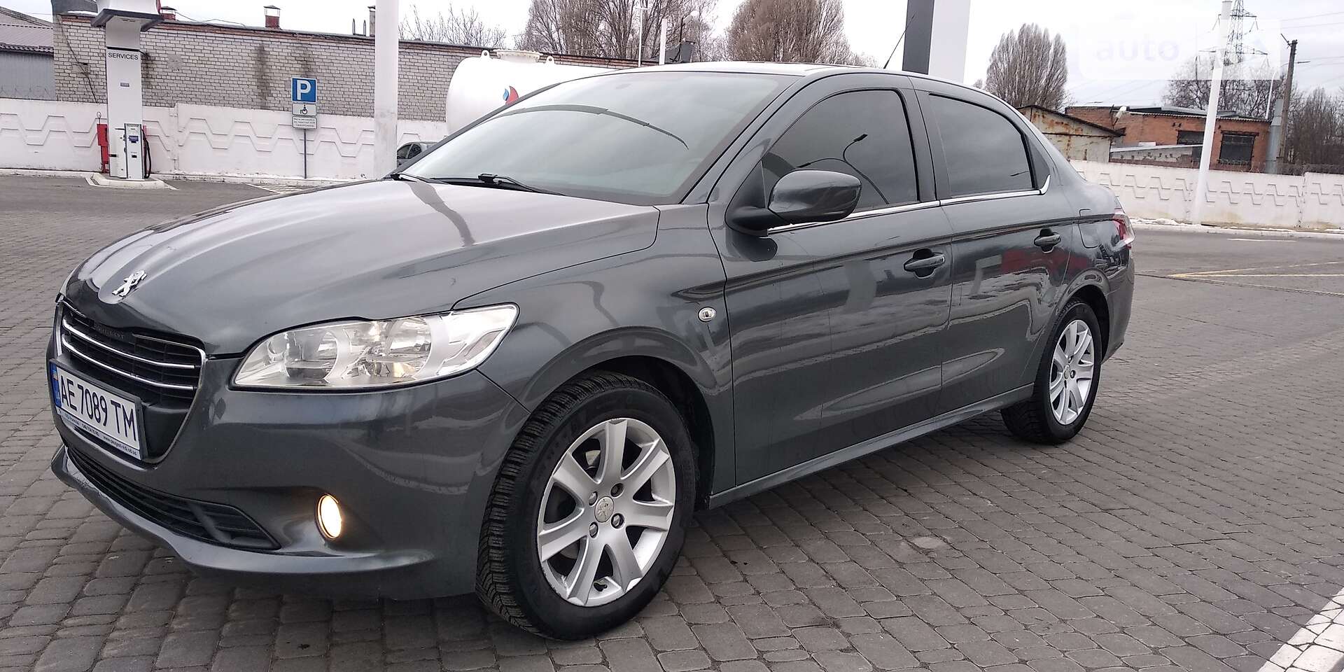 PEUGEOT 301 2012