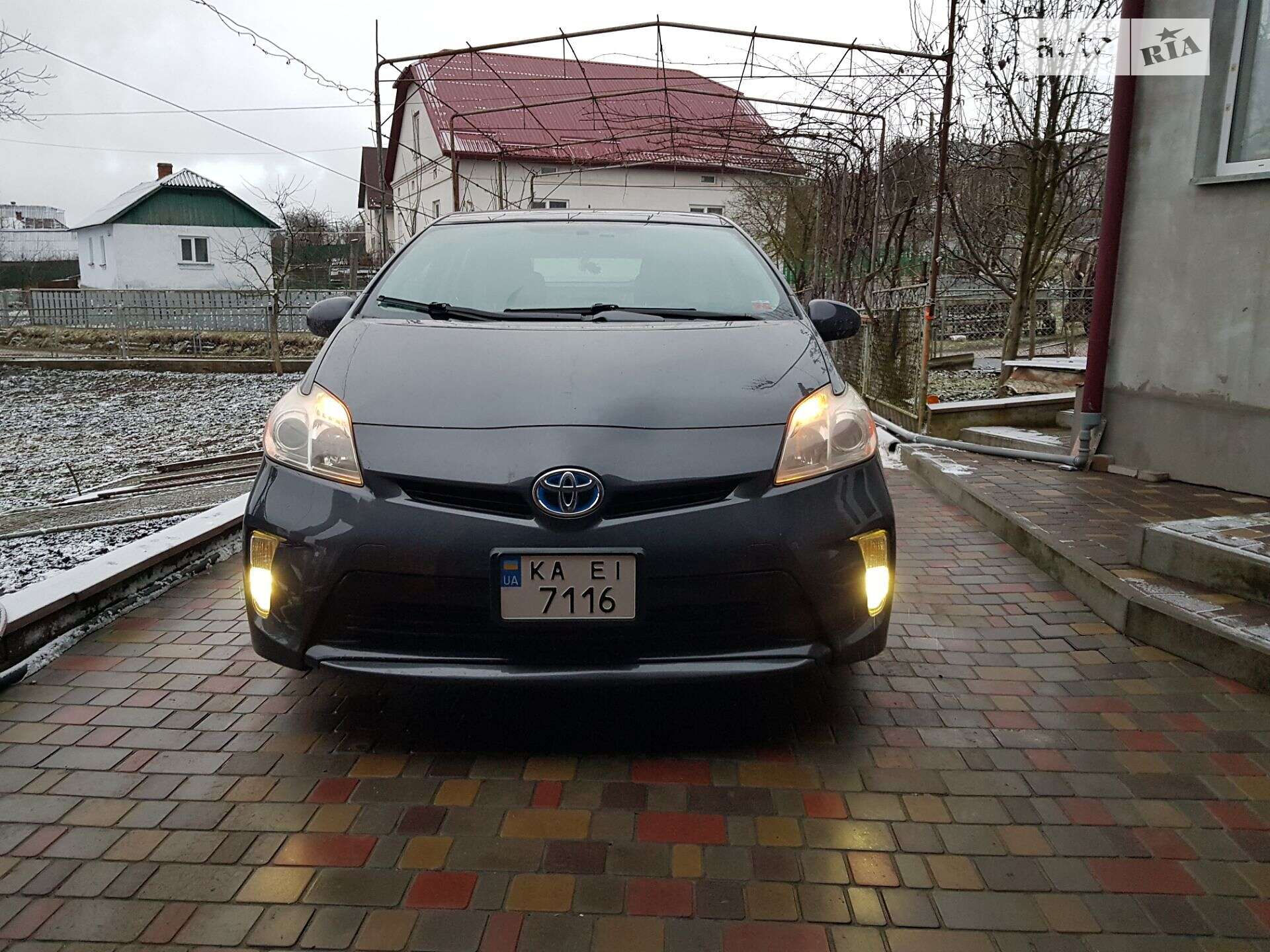 TOYOTA PRIUS 2012