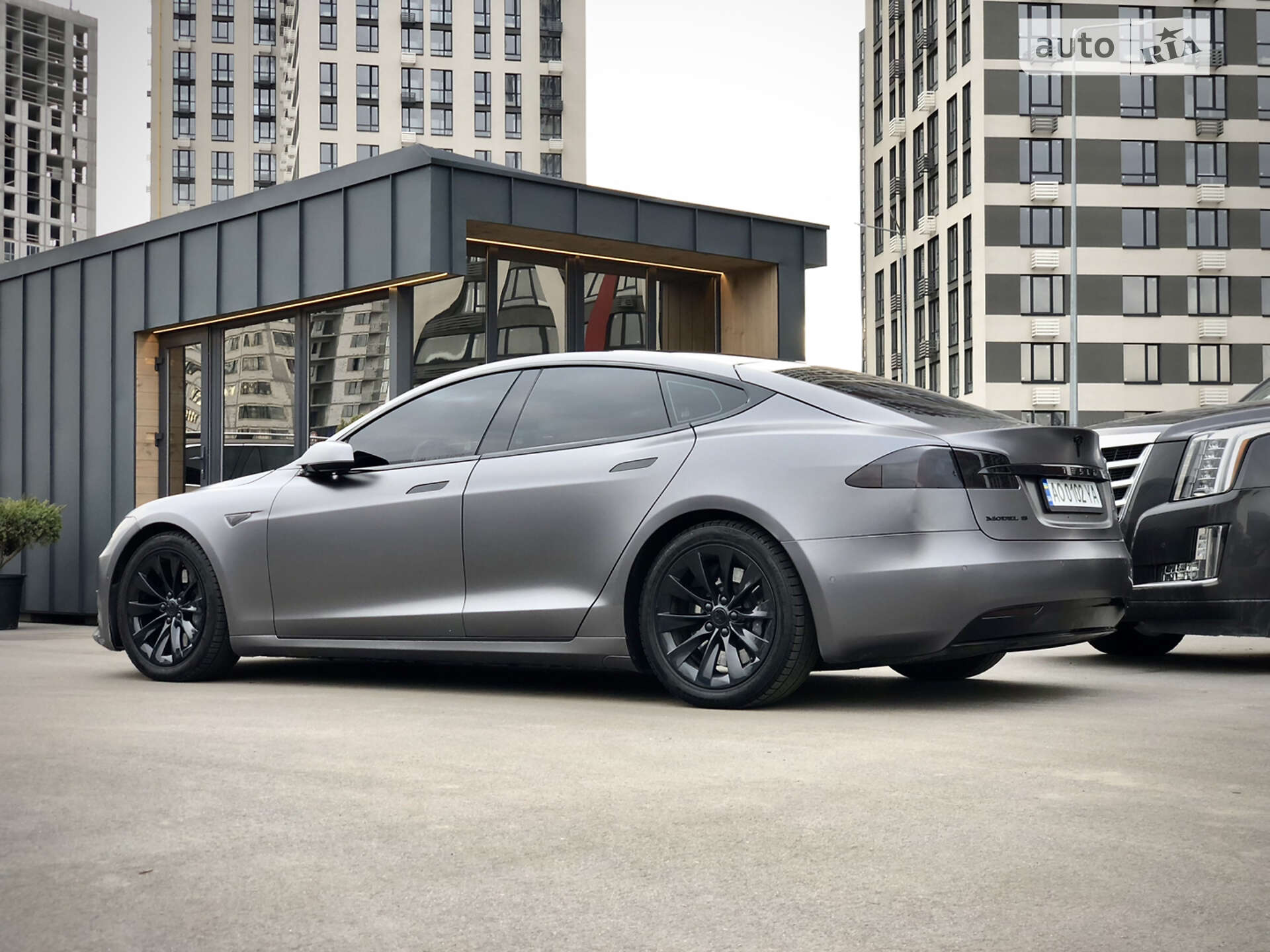 Головне фото звіту автомобіля TESLA MODEL S 2016