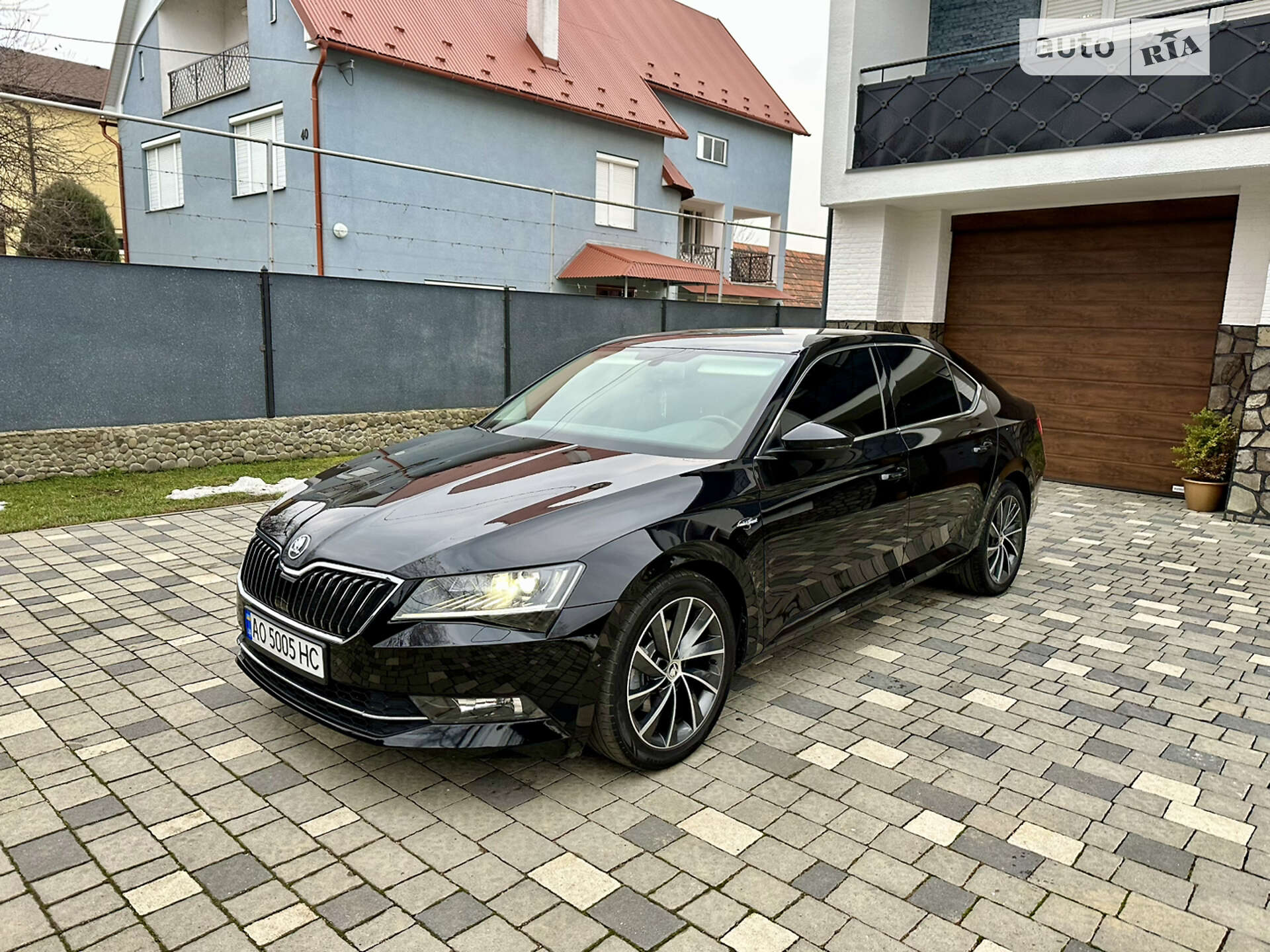 SKODA SUPERB