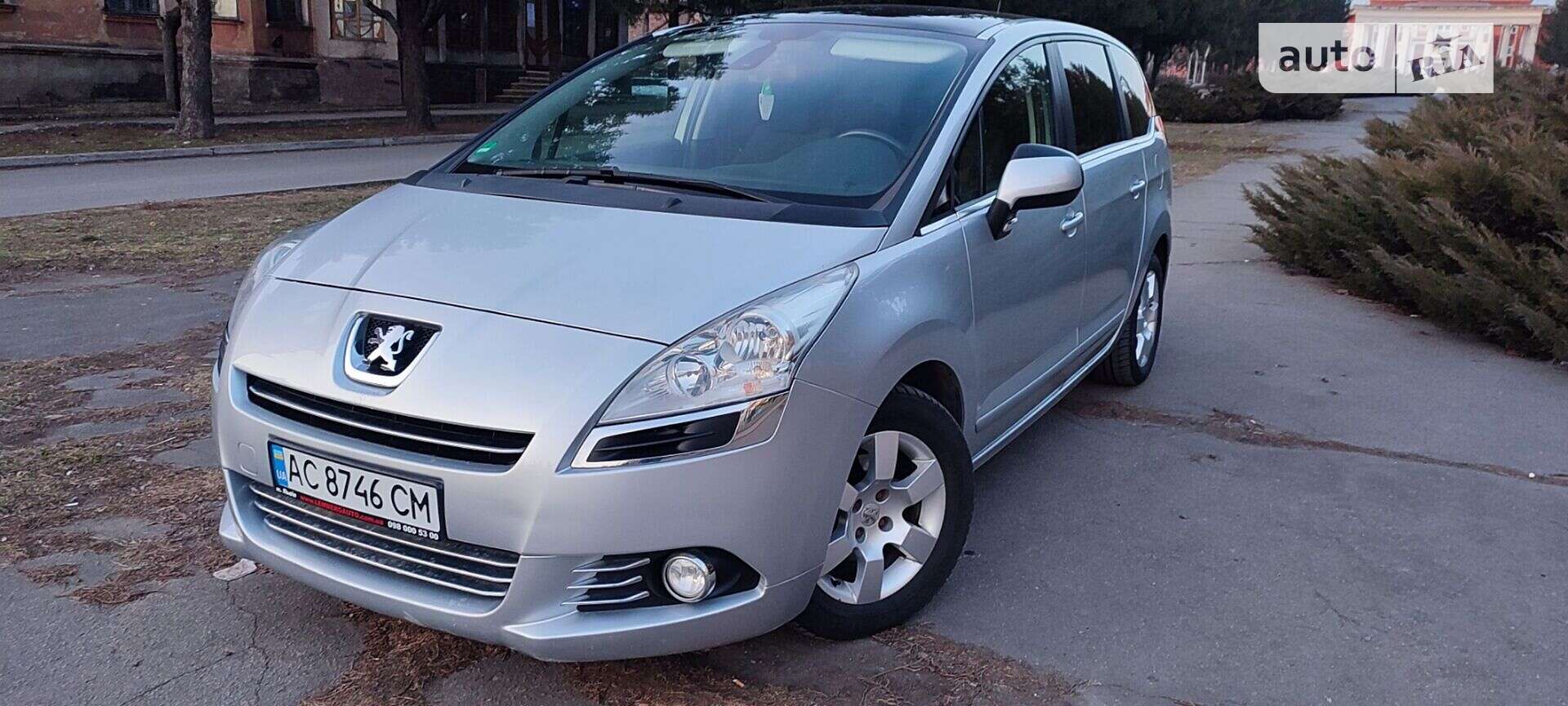 PEUGEOT 5008 2009
