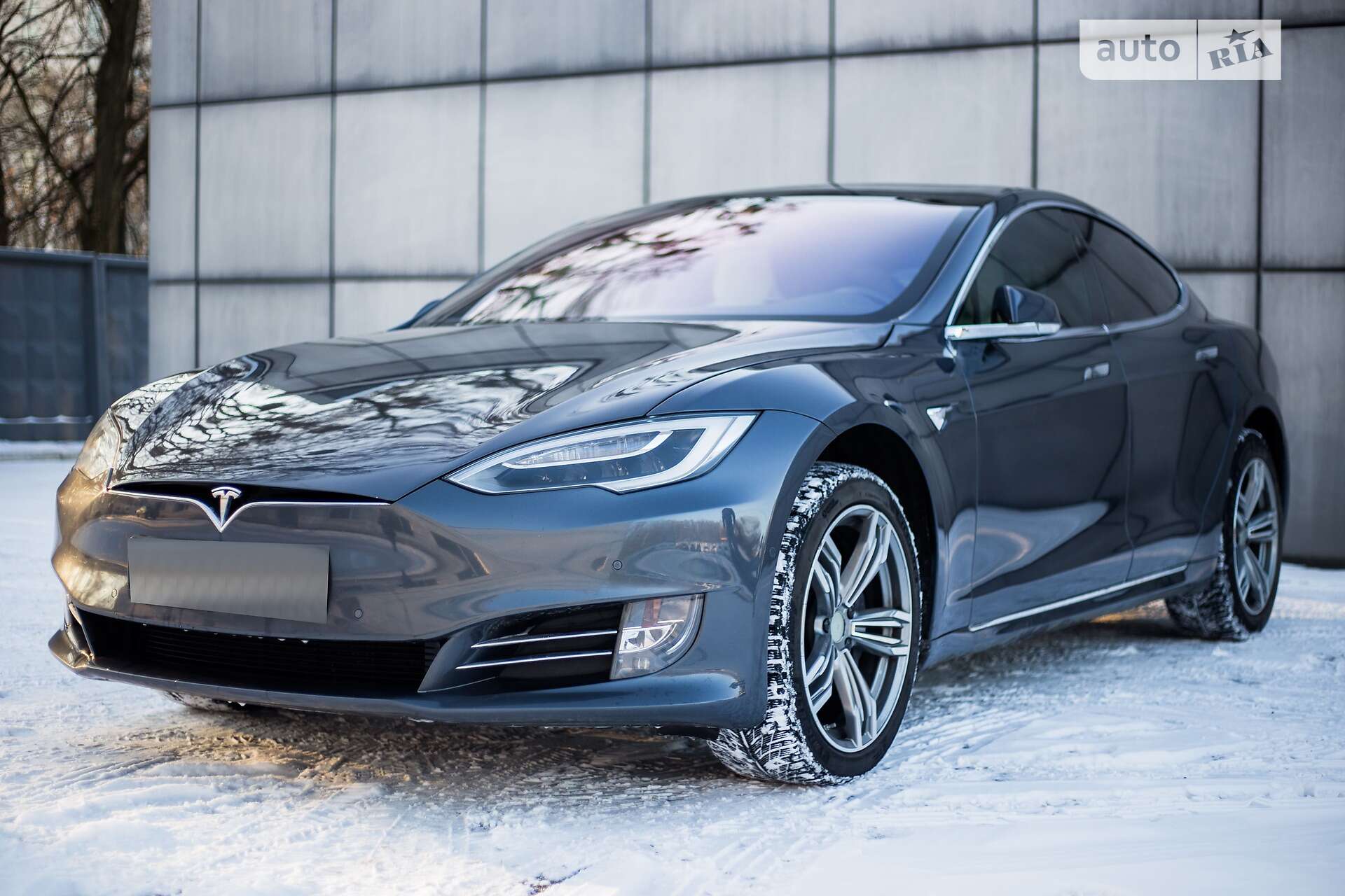 TESLA MODEL S