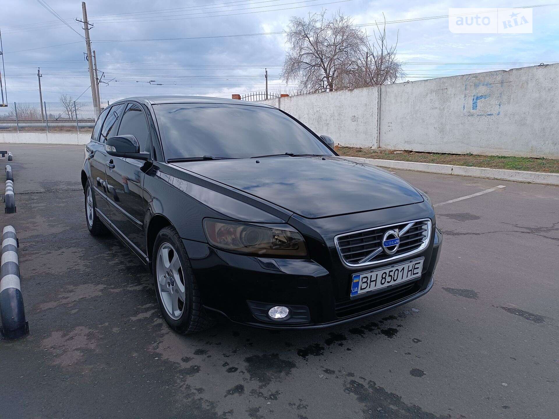 Головне фото звіту автомобіля VOLVO V50 2012