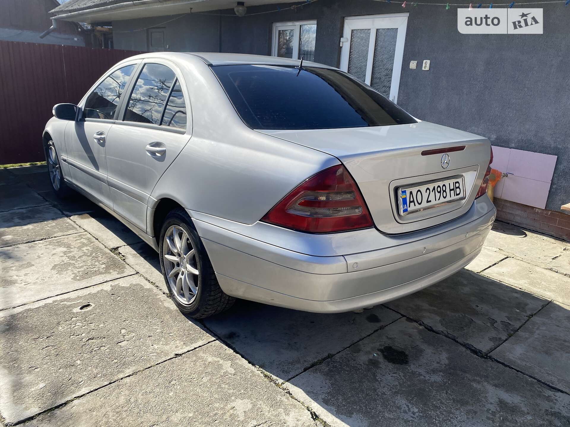 MERCEDES-BENZ C 220 2002