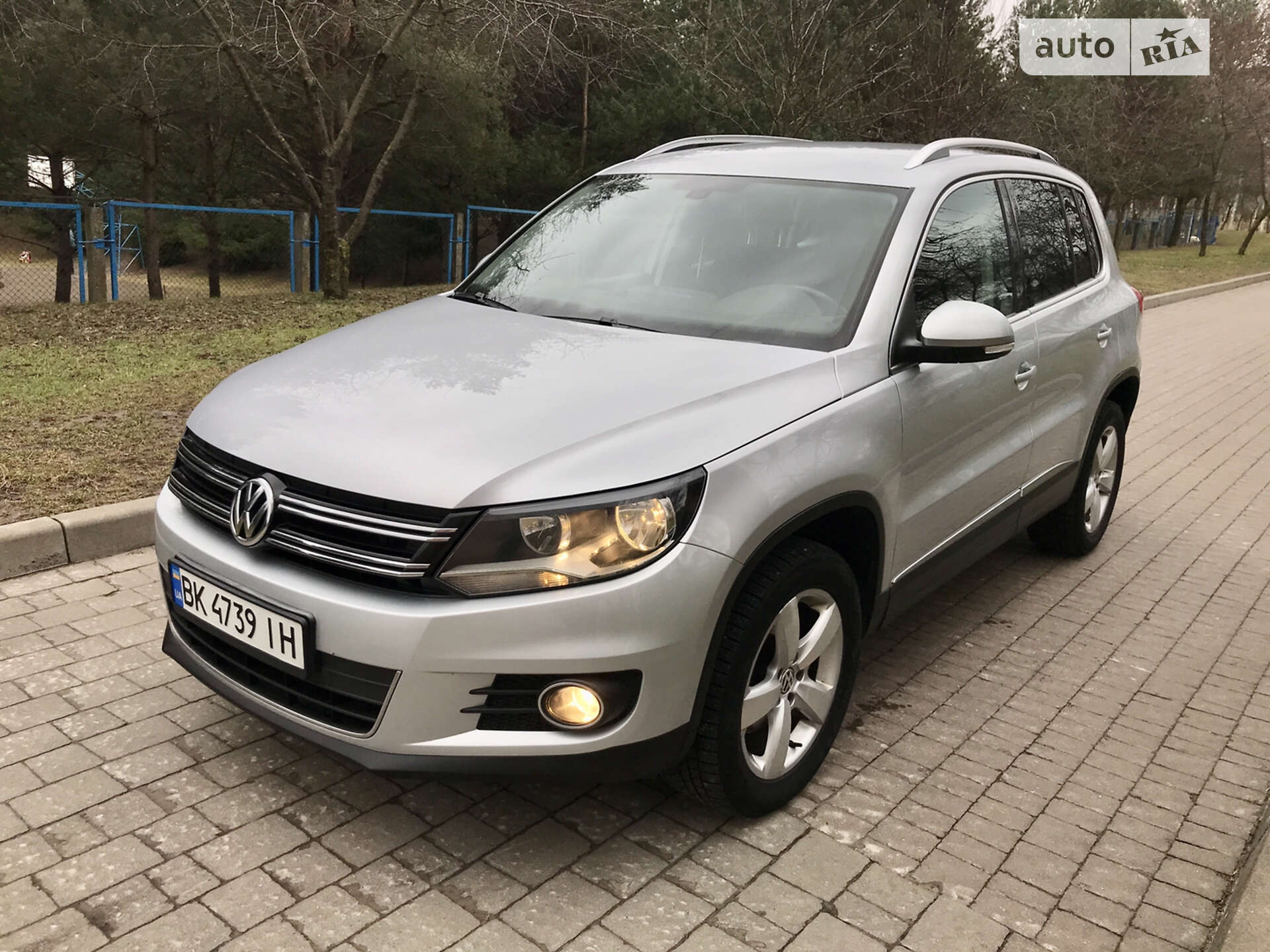VOLKSWAGEN TIGUAN 2011