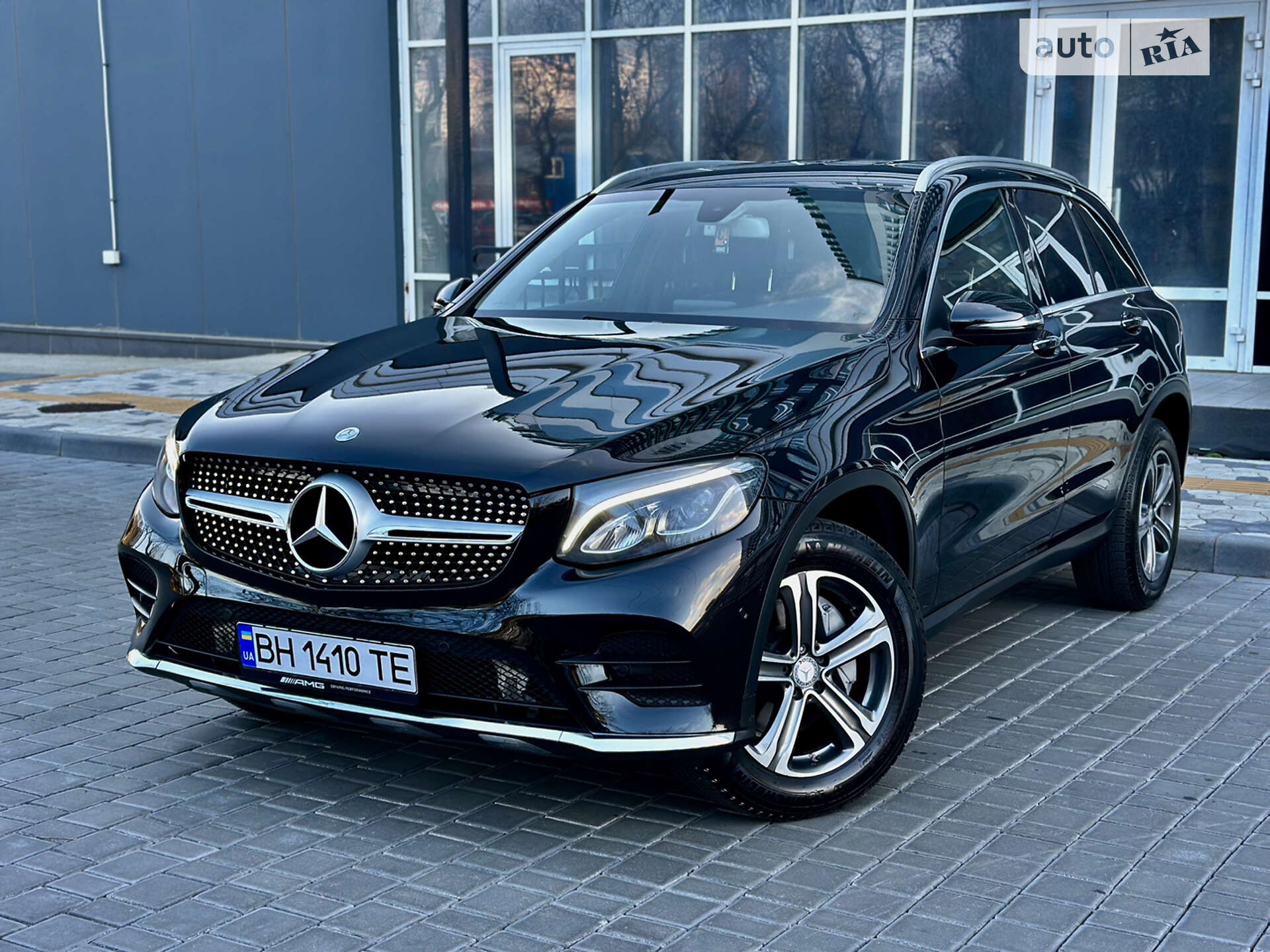 MERCEDES-BENZ GLC 300 2016