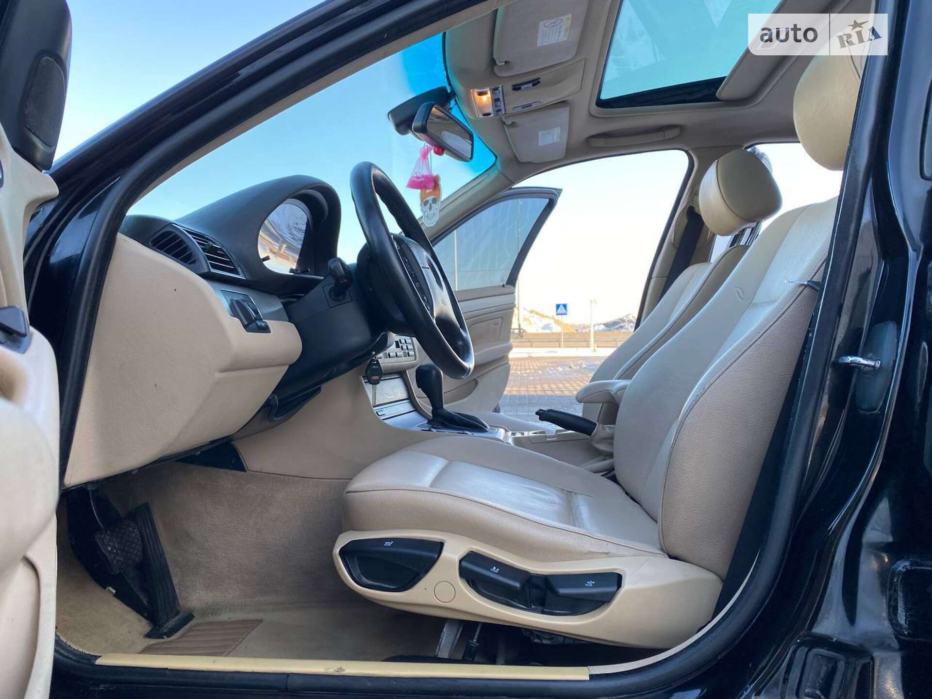 BMW 325 2004