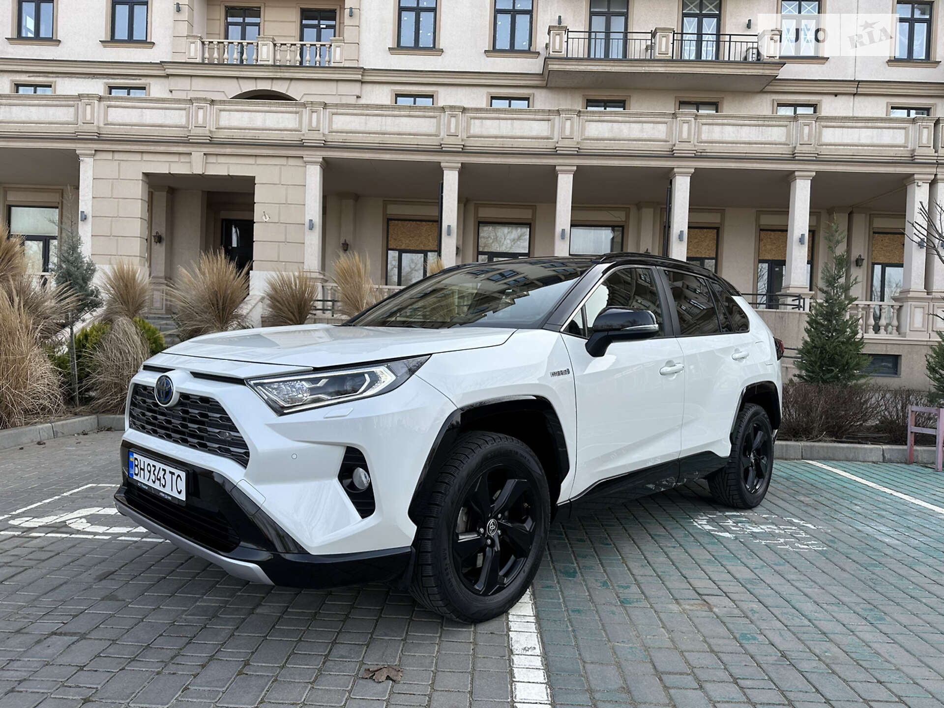 TOYOTA RAV-4 HYBRID