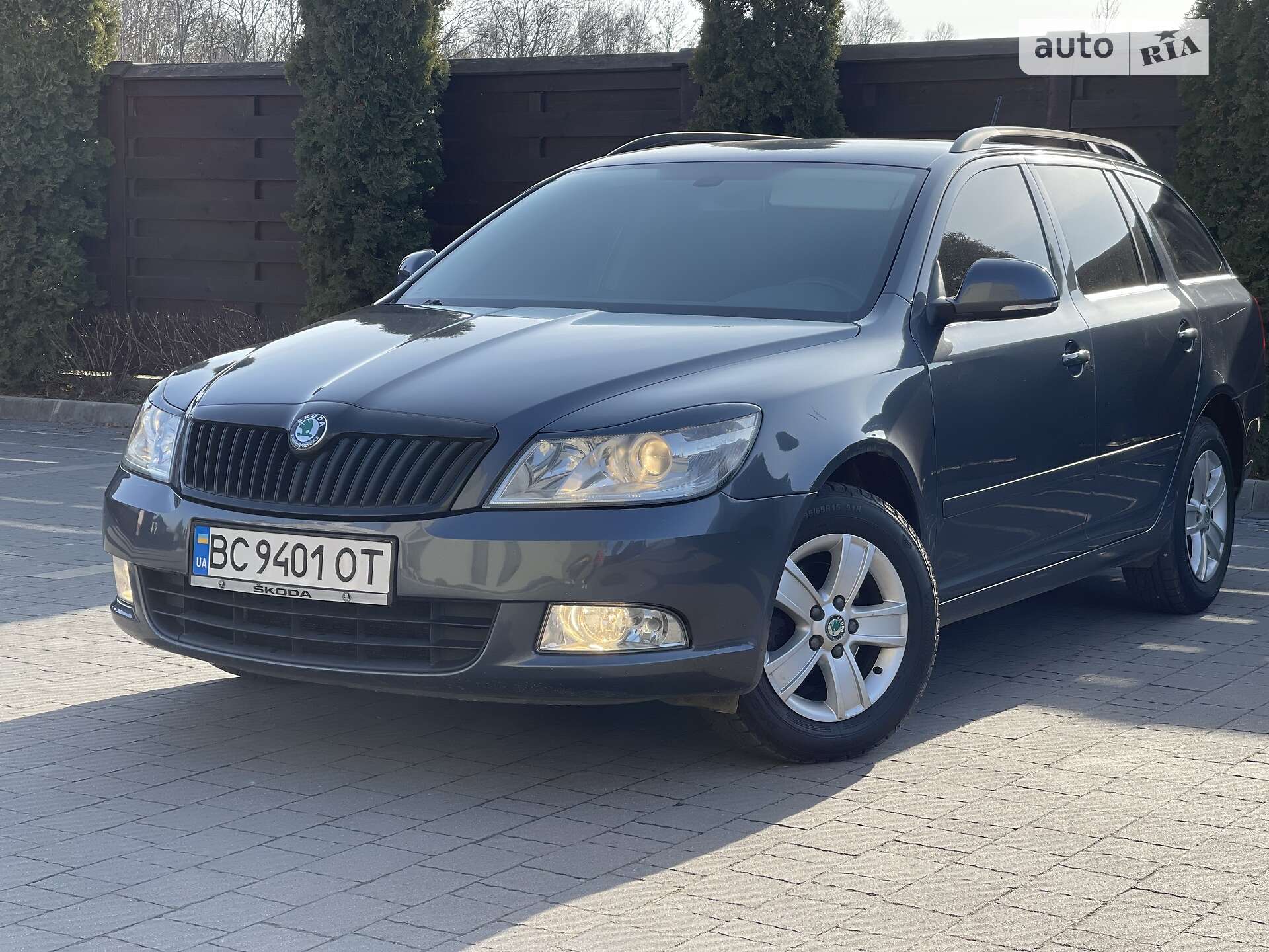 Головне фото звіту автомобіля SKODA OCTAVIA 2012