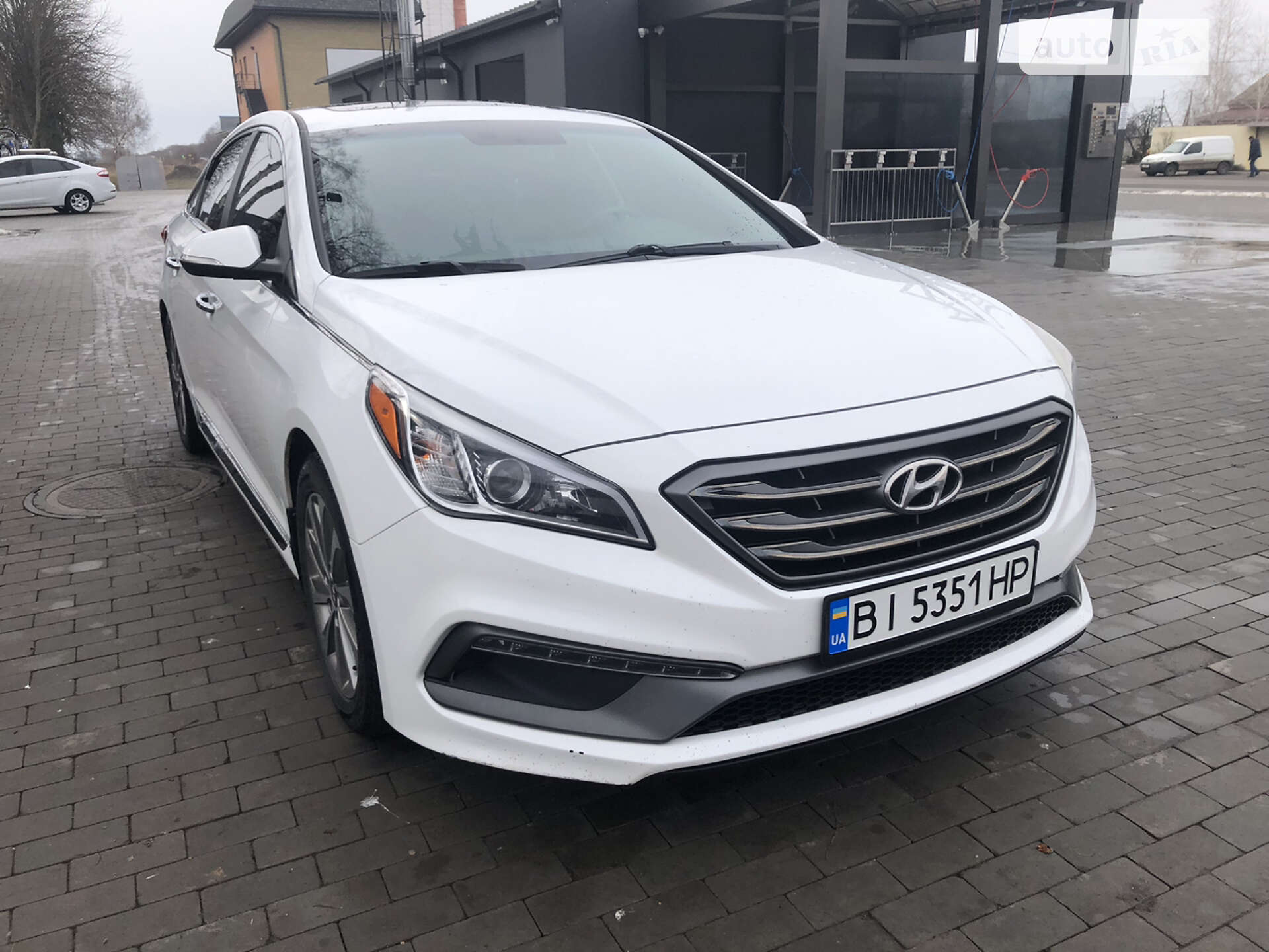 Головне фото звіту автомобіля HYUNDAI SONATA 2017