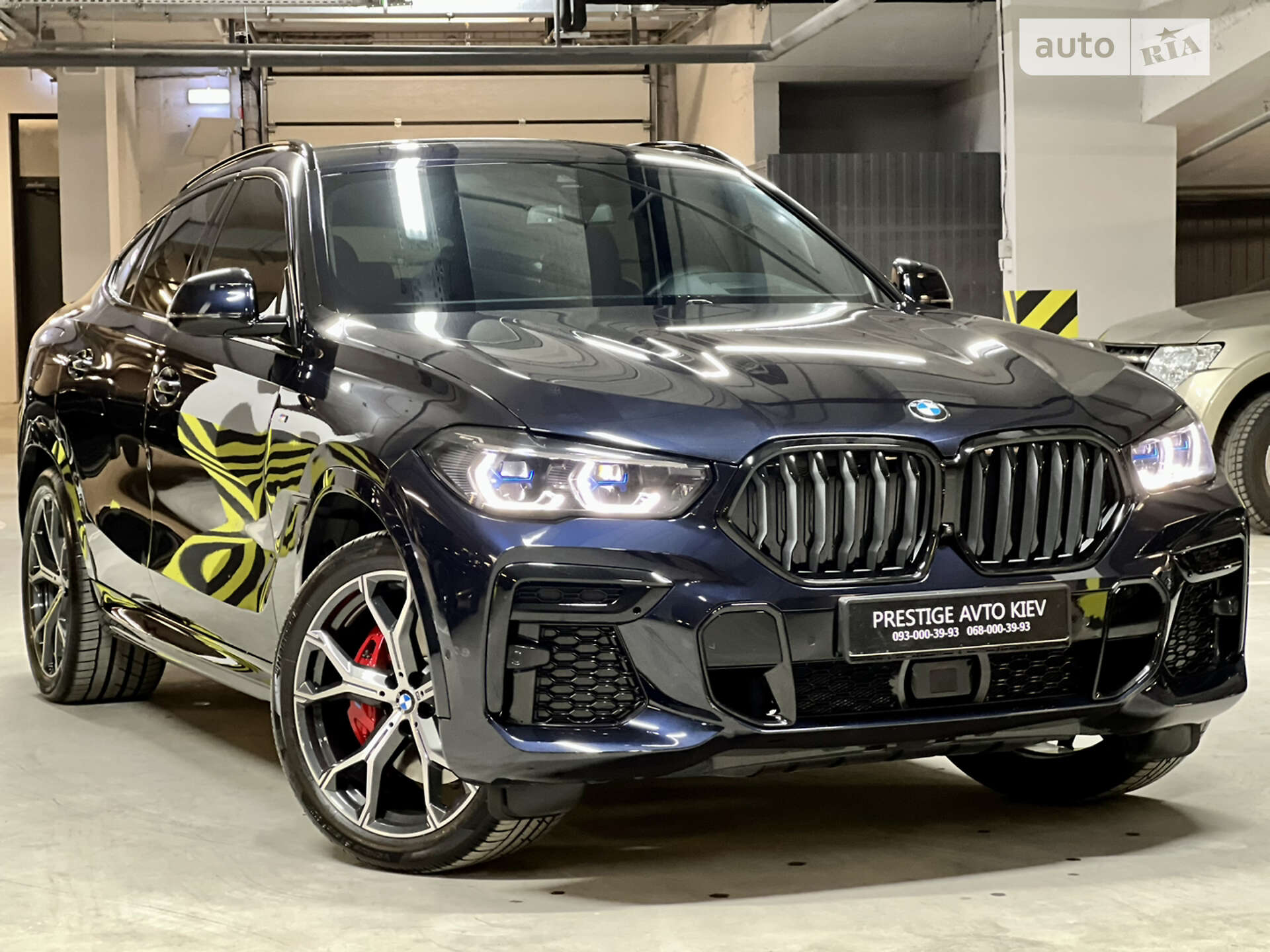 Головне фото звіту автомобіля BMW X6 2022