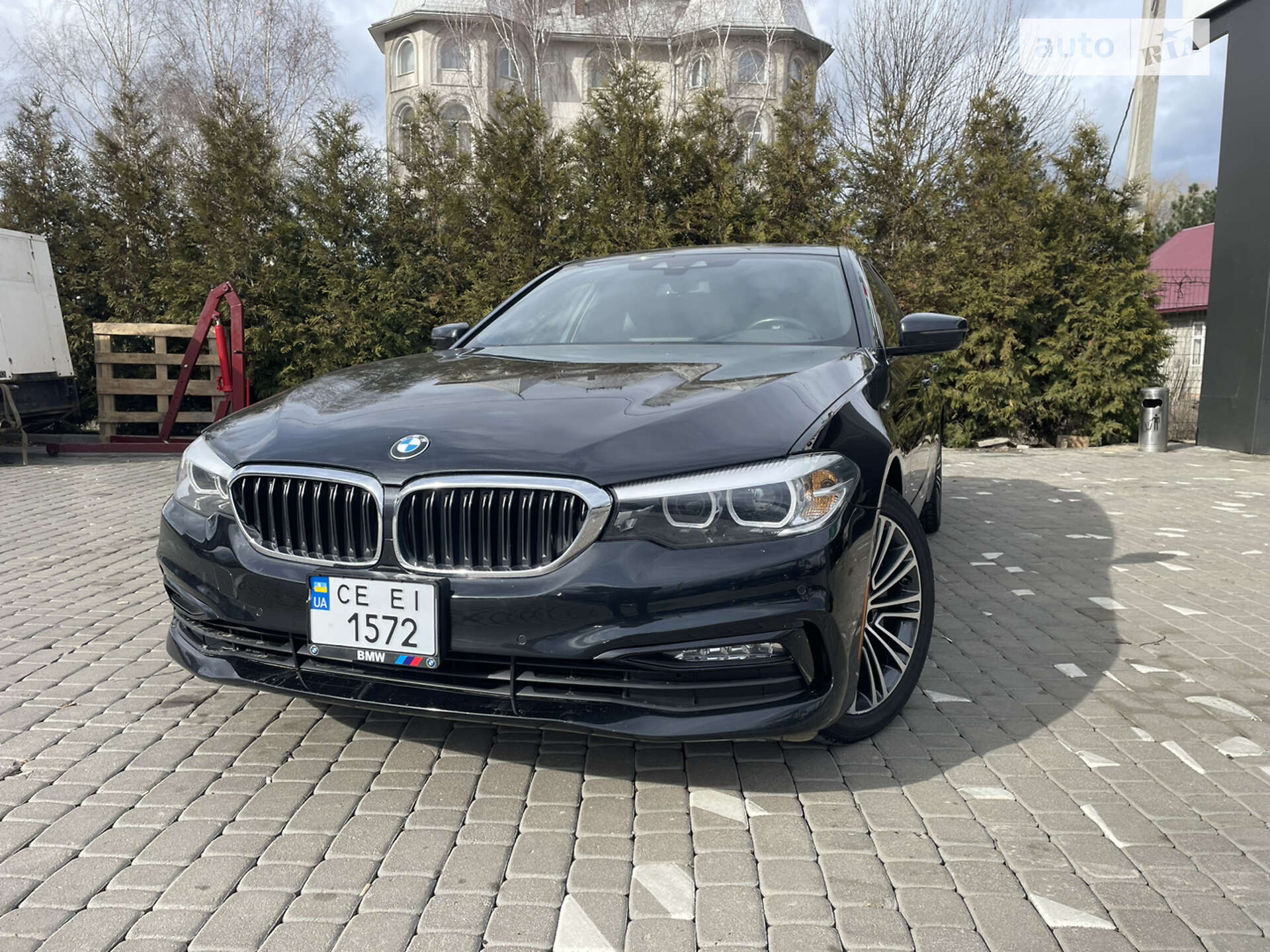 Головне фото звіту автомобіля BMW 530 2017