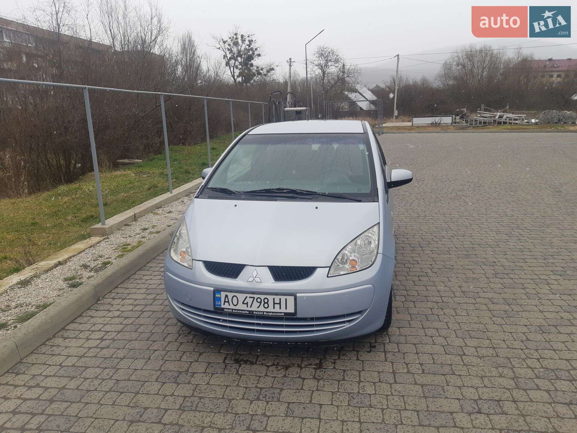 MITSUBISHI COLT 2005