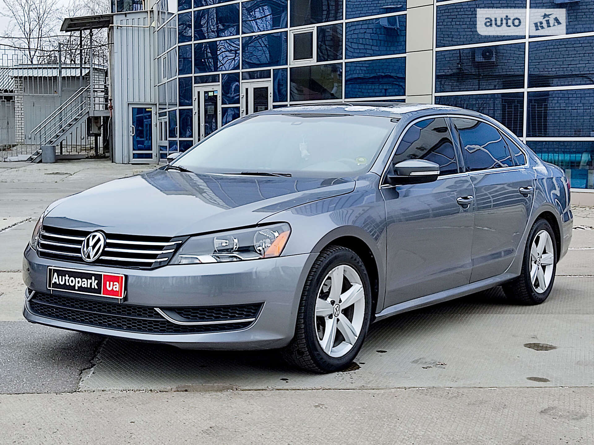 VOLKSWAGEN PASSAT 2013