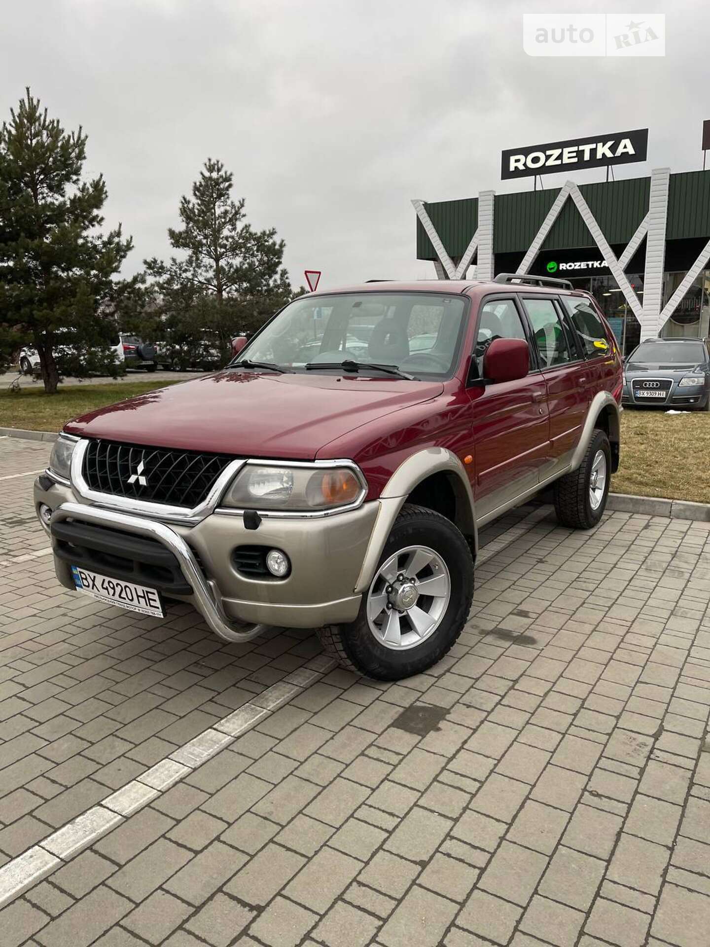 MITSUBISHI PAJERO 2004