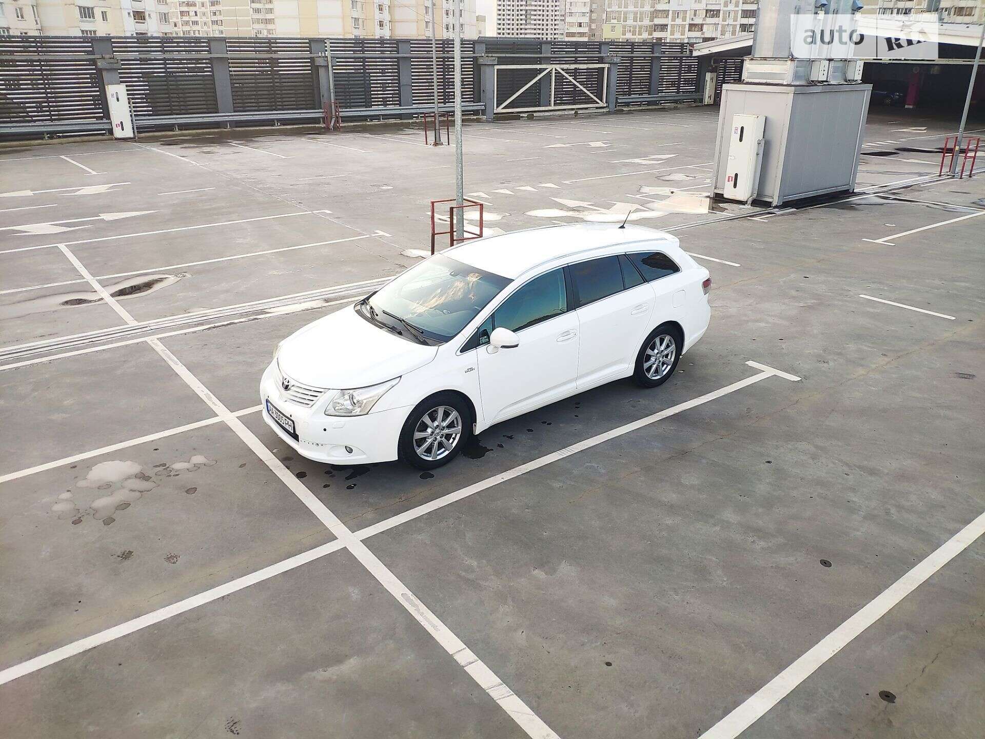 TOYOTA AVENSIS 2009
