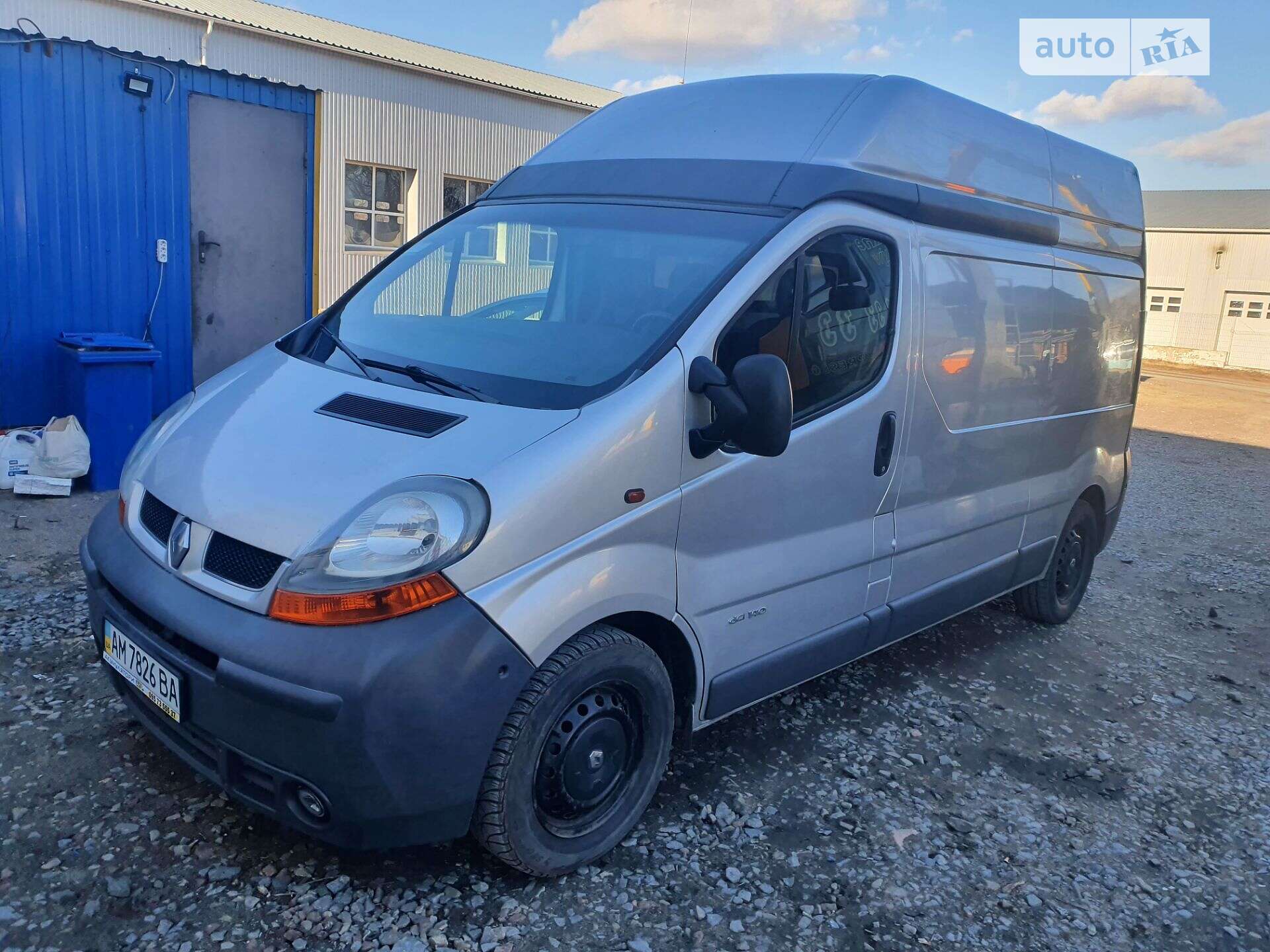 RENAULT TRAFIC 2004