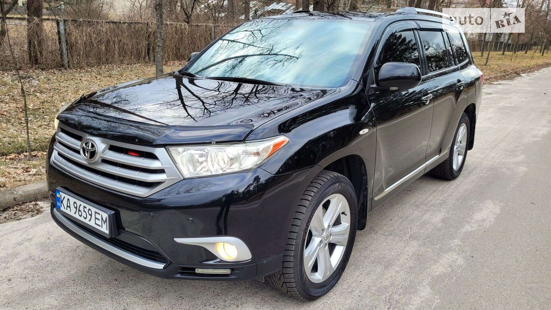 Головне фото звіту автомобіля TOYOTA HIGHLANDER 2012