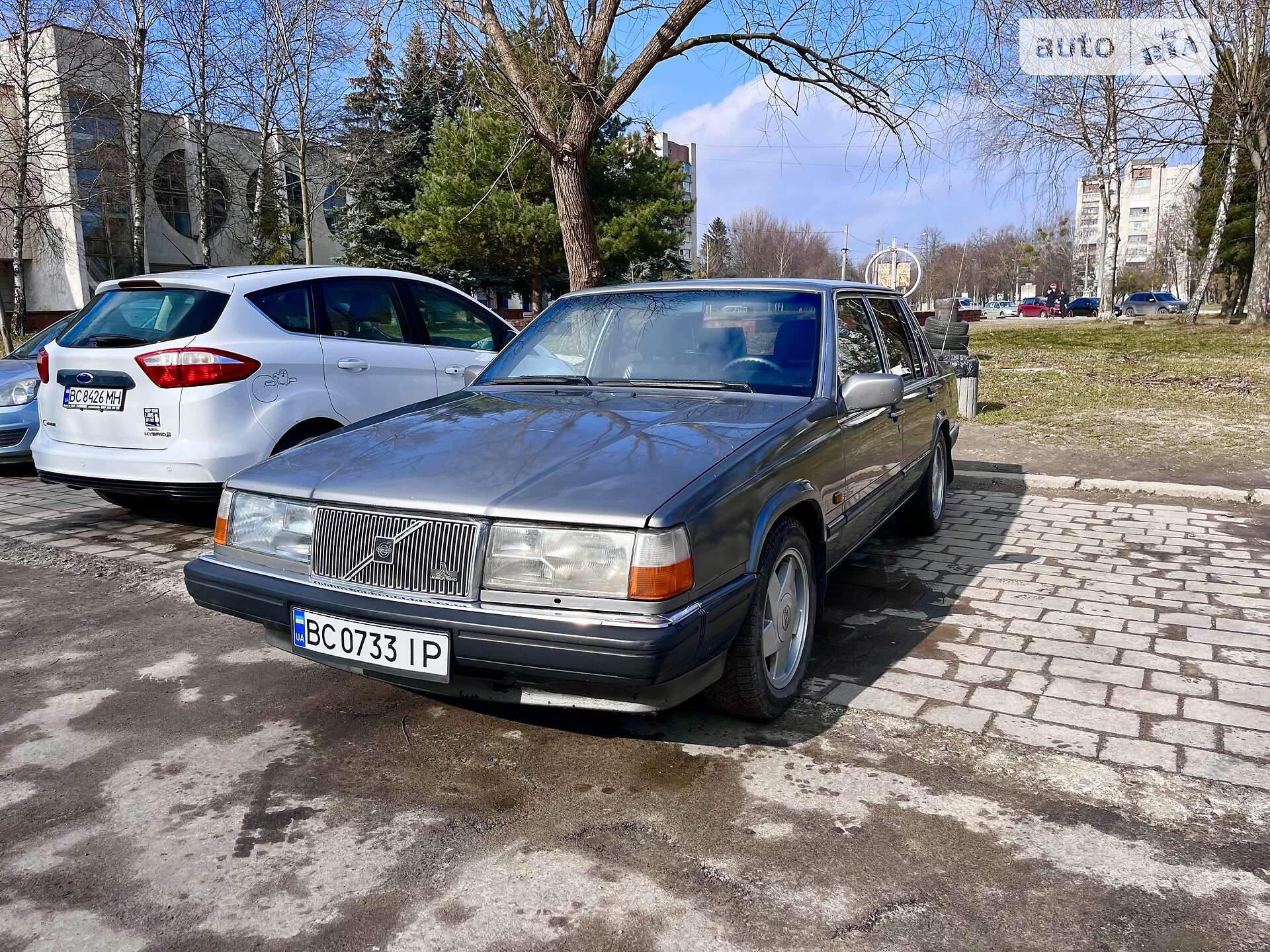 VOLVO 760 1988