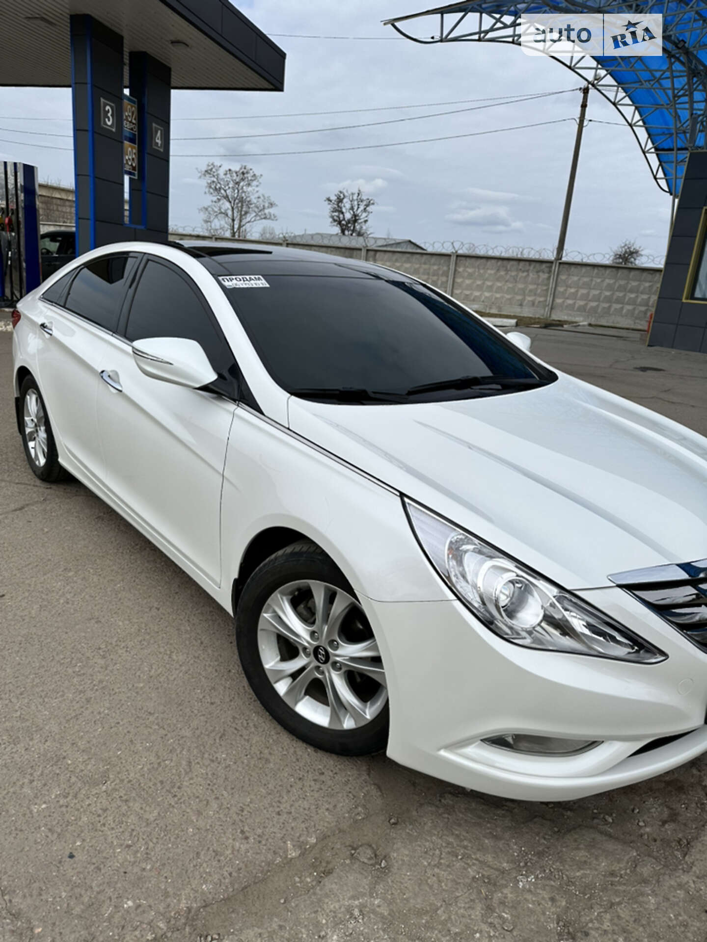 HYUNDAI SONATA