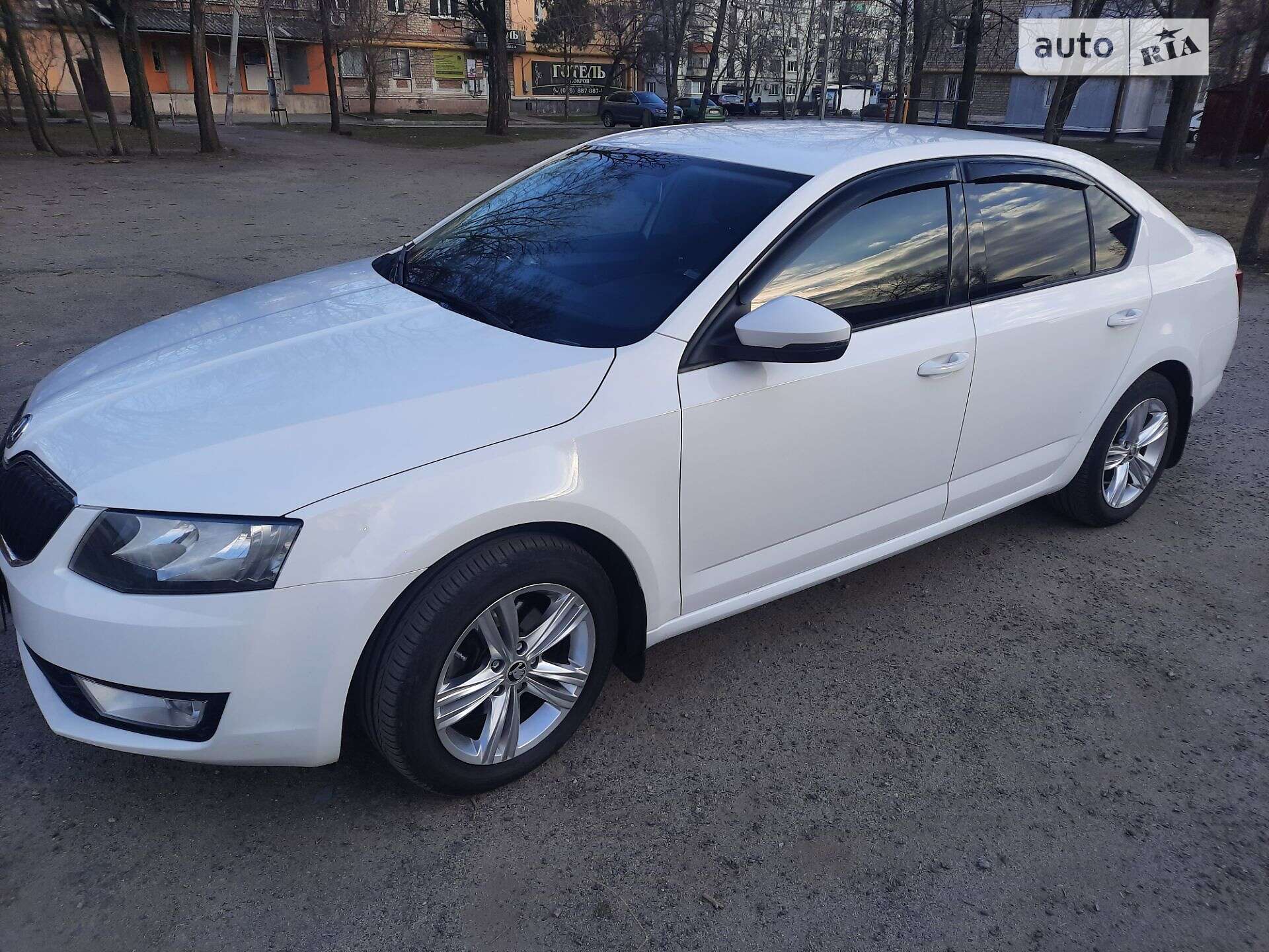 SKODA OCTAVIA 2013