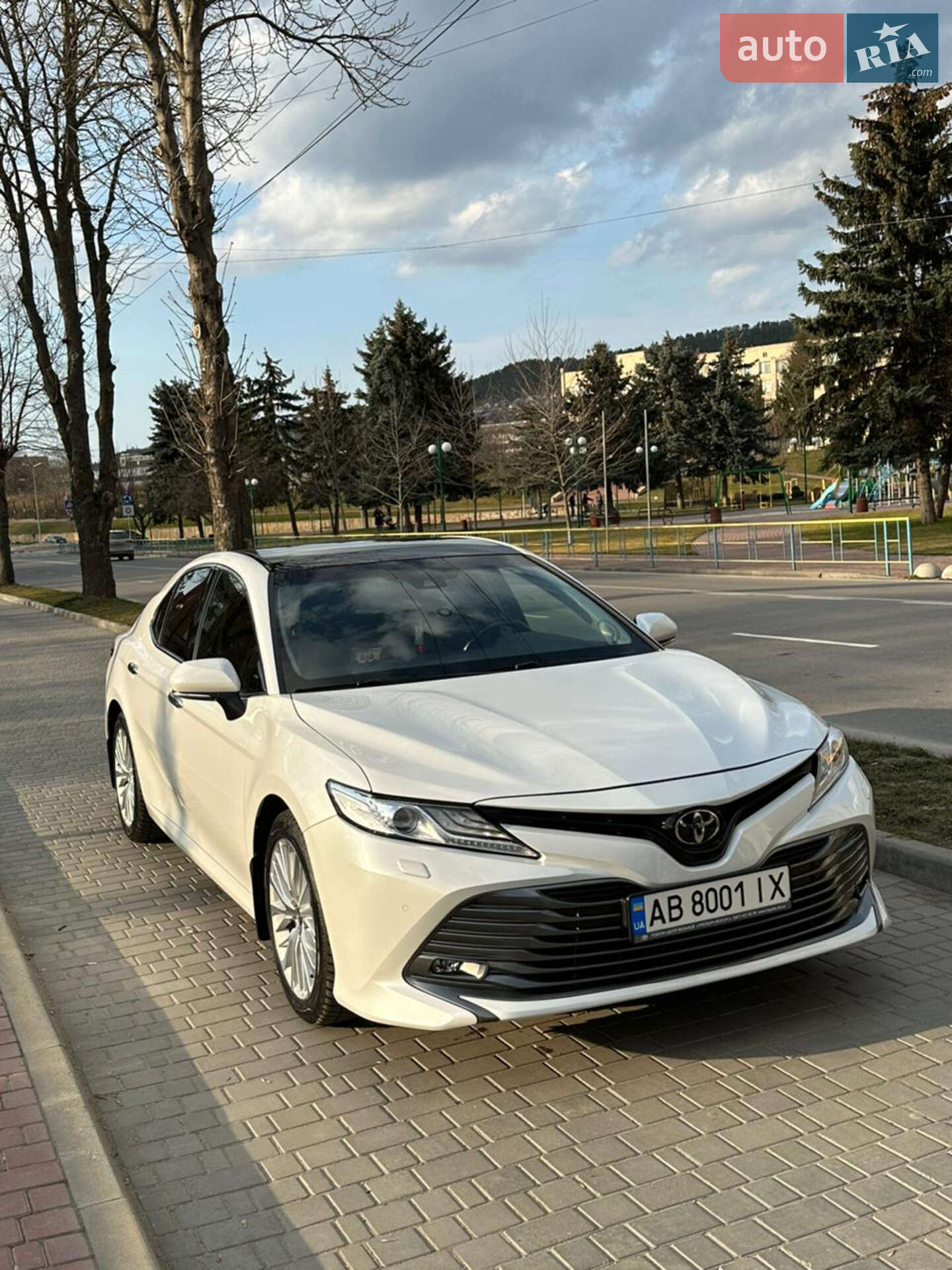 TOYOTA CAMRY