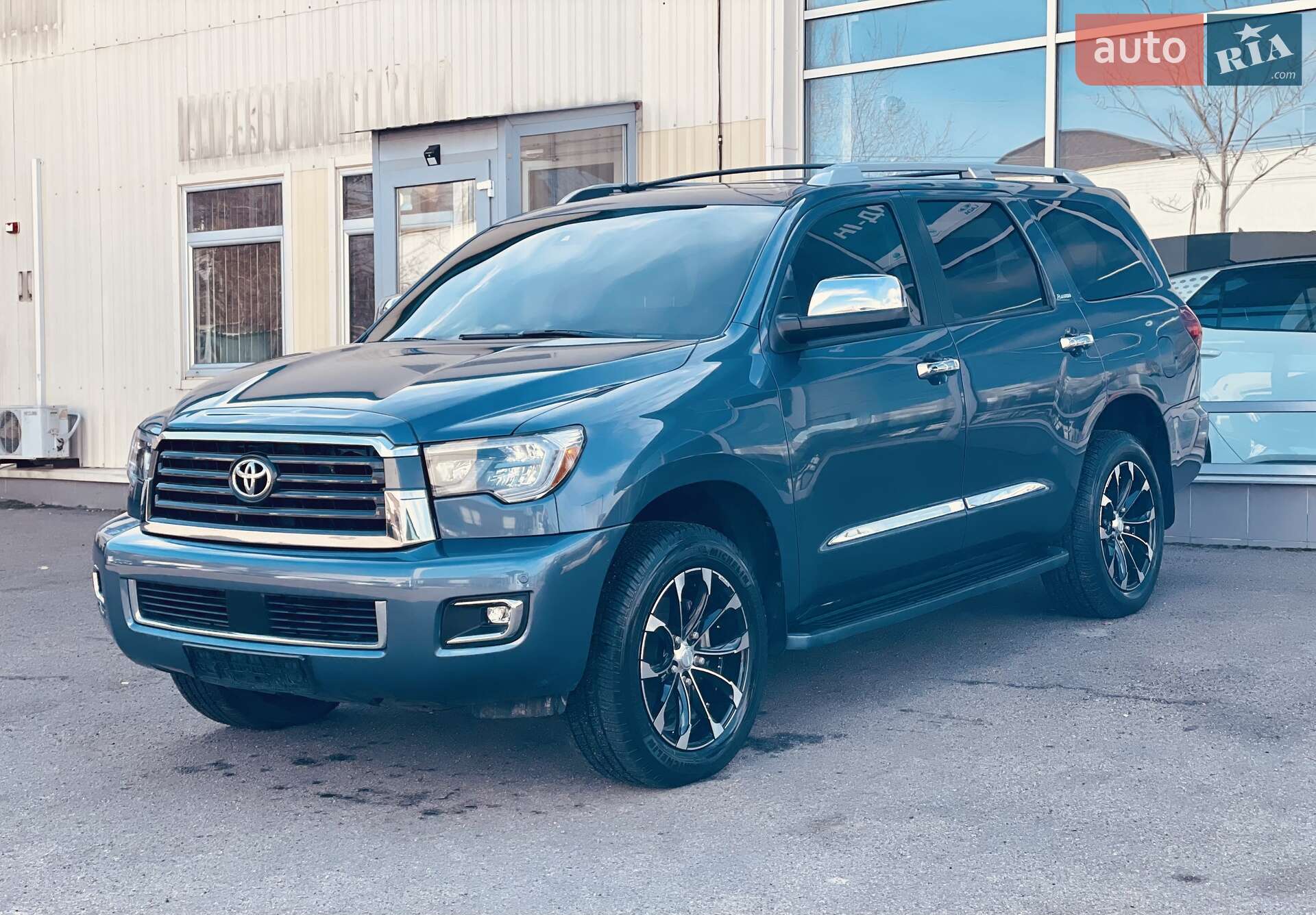 TOYOTA SEQUOIA 2017