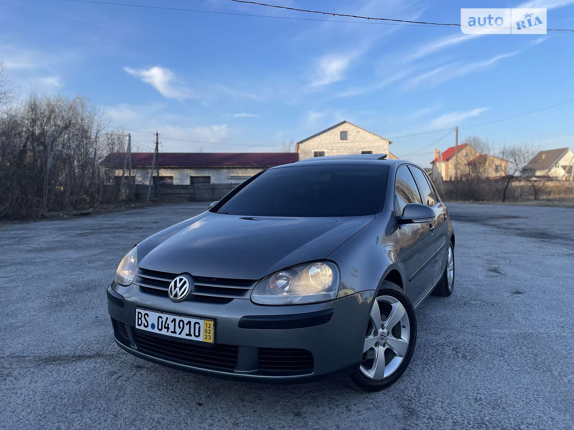 VOLKSWAGEN GOLF 2004