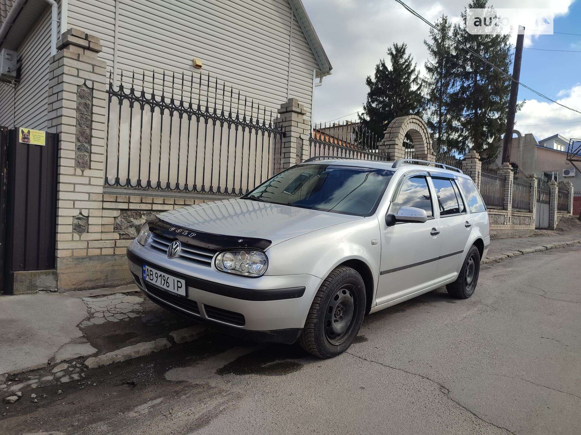 VOLKSWAGEN GOLF 2004