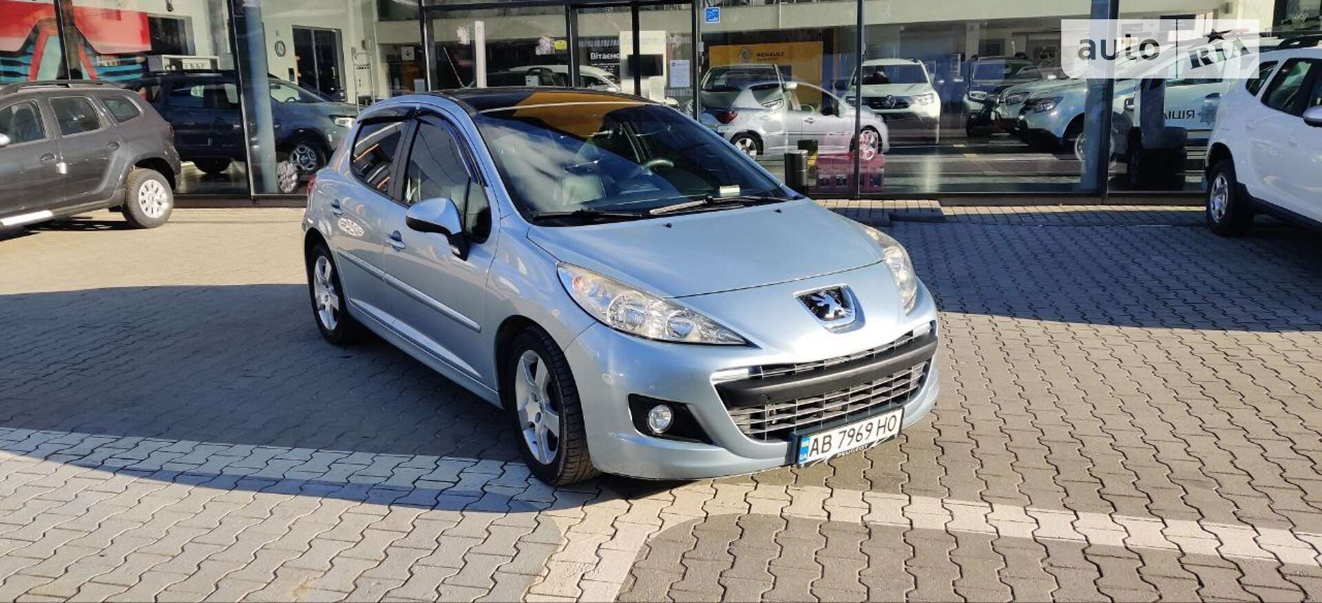 PEUGEOT 207 2011