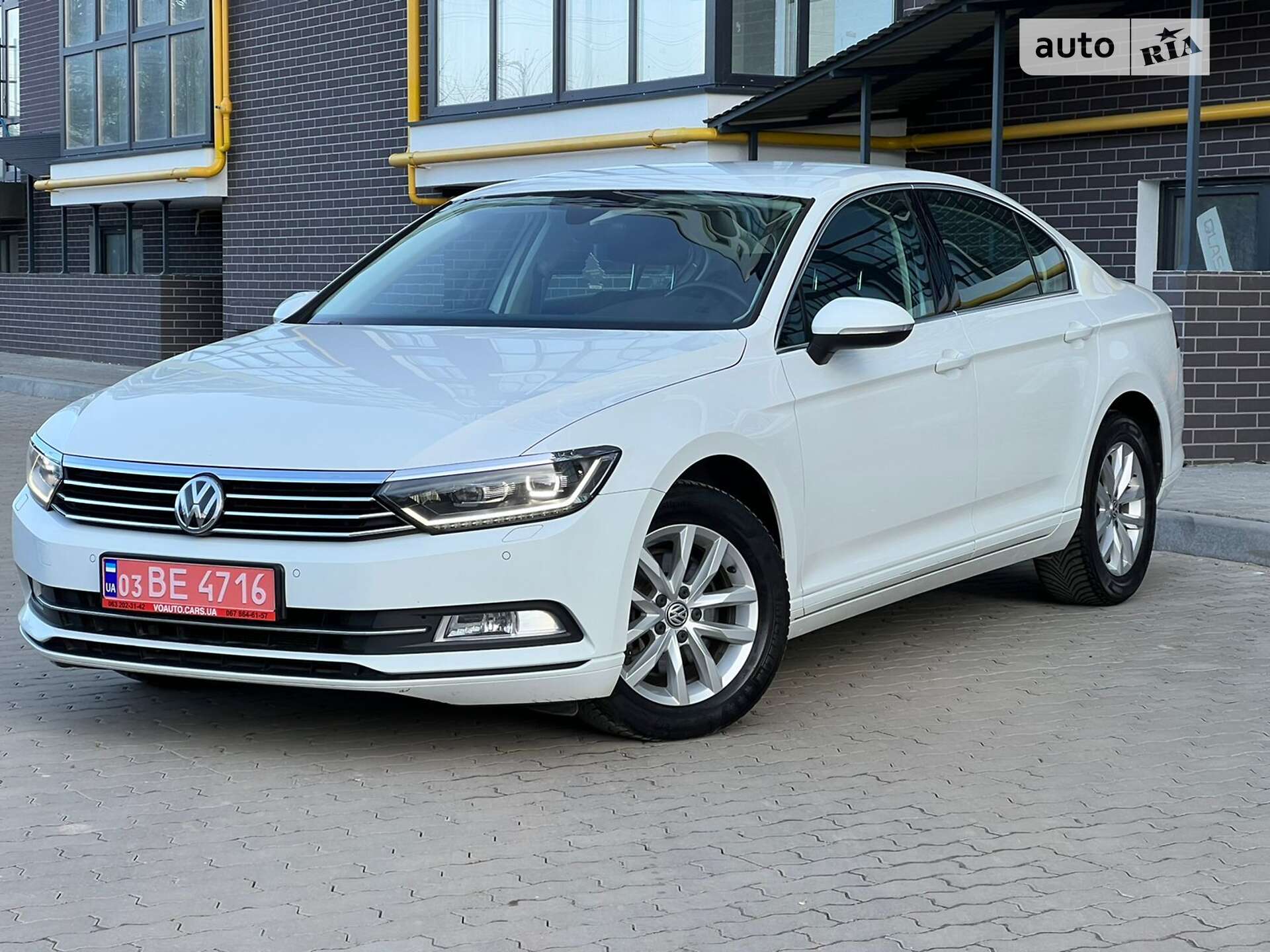 VOLKSWAGEN PASSAT 2017