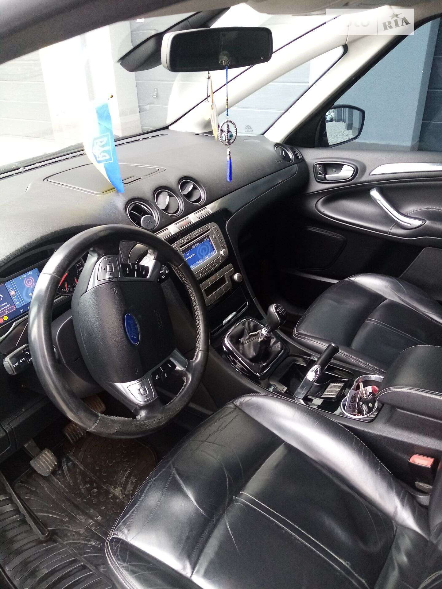 Головне фото звіту автомобіля FORD S-MAX 2011