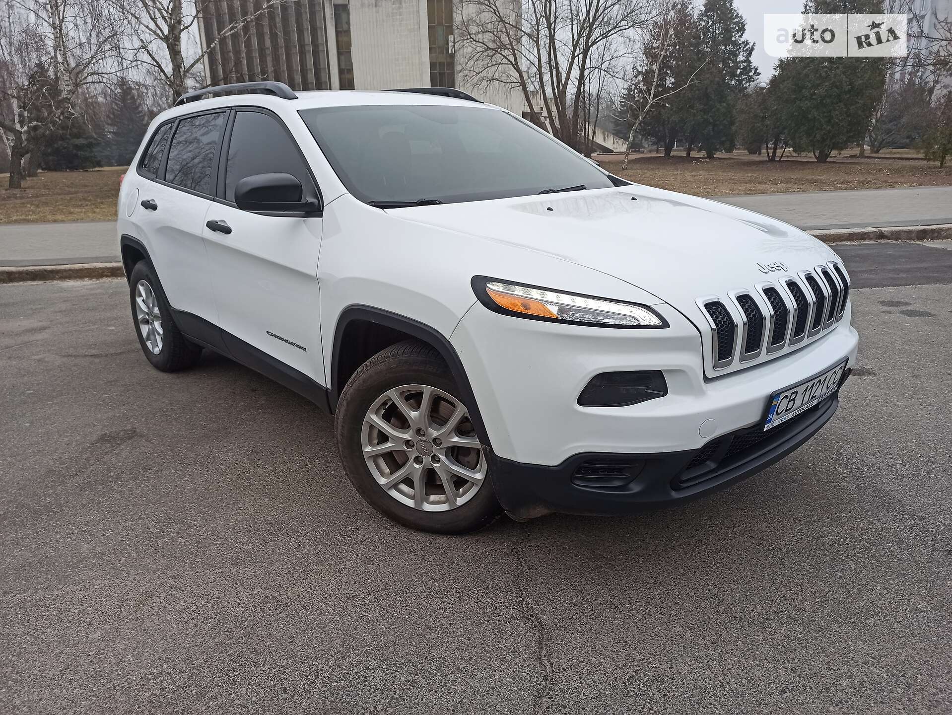 Головне фото звіту автомобіля JEEP CHEROKEE 2016