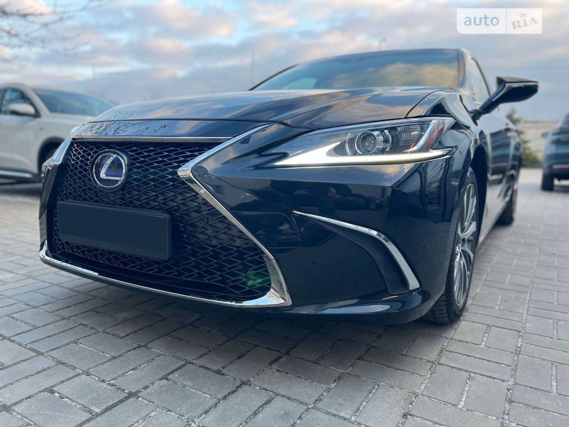 LEXUS ES 300H 2021