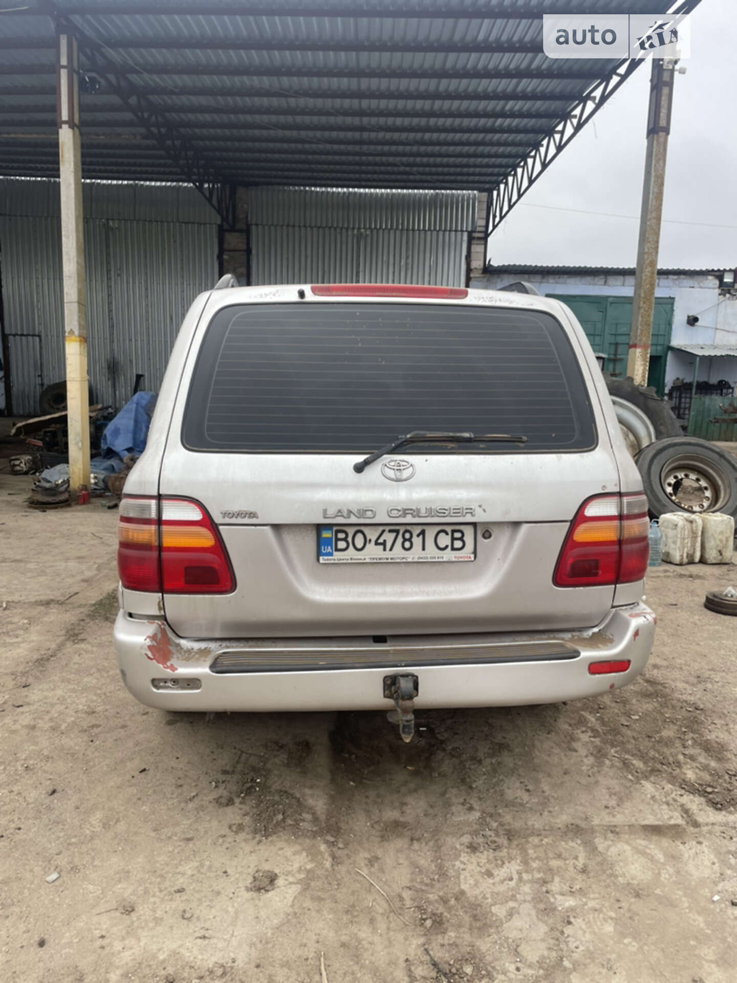 TOYOTA LAND CRUISER 100 2001