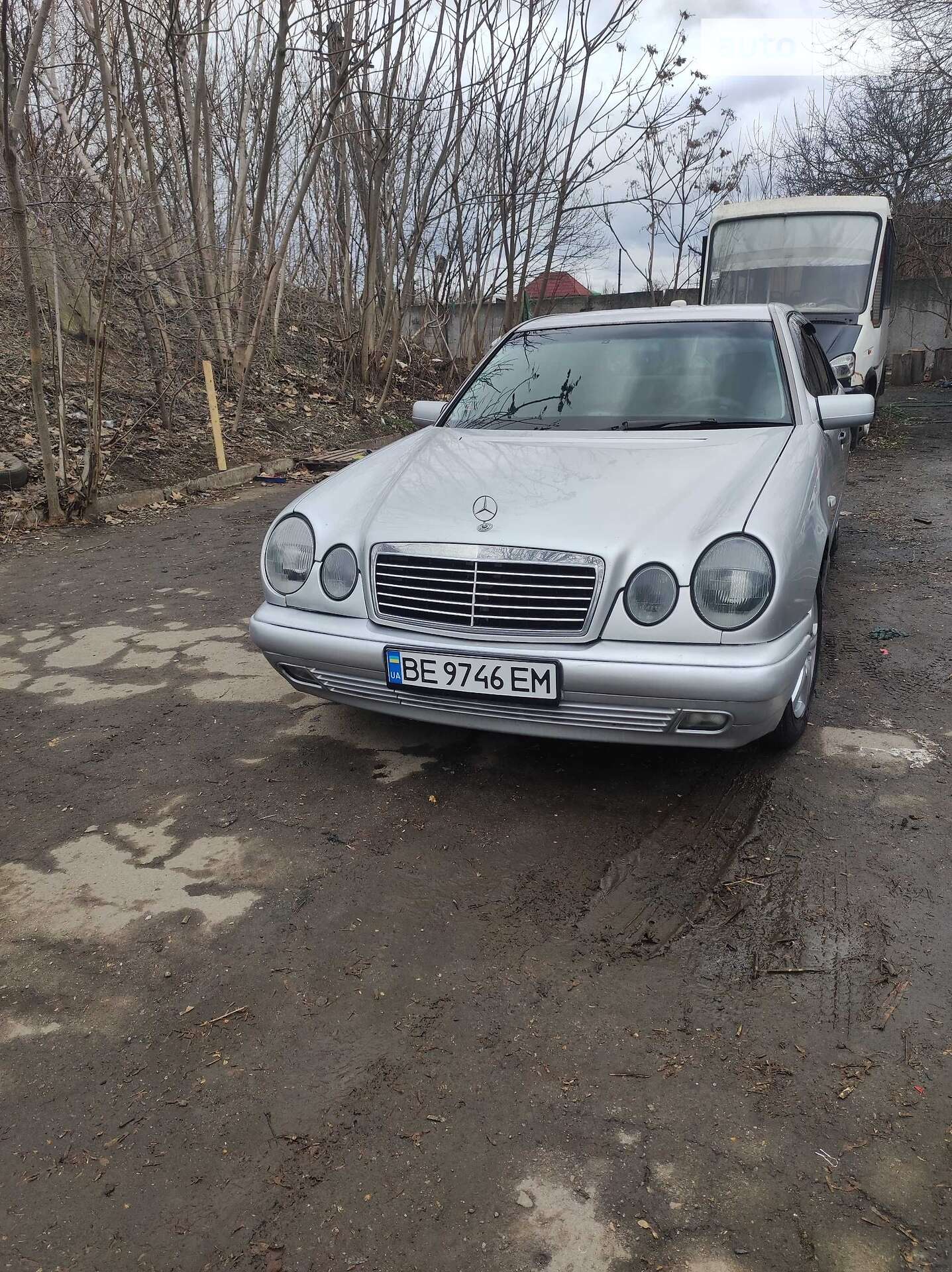 MERCEDES-BENZ 240 1998