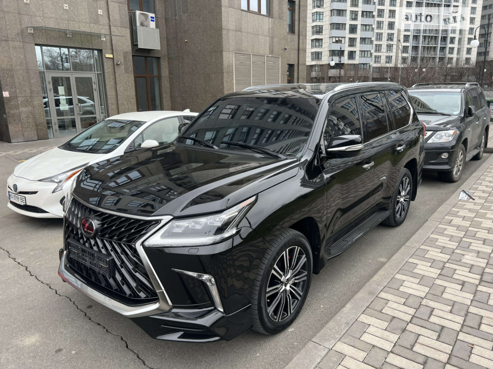 LEXUS LX 570