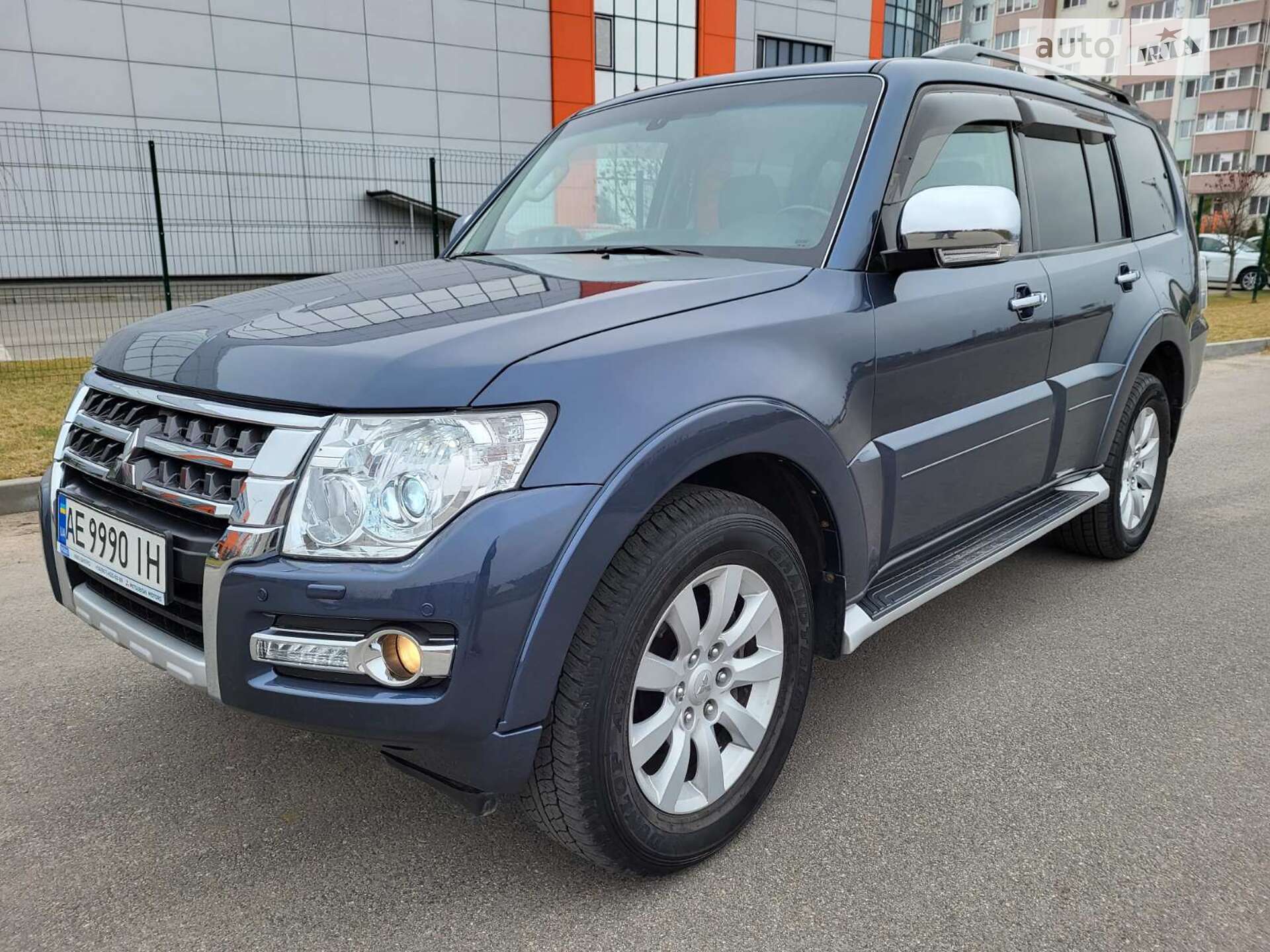MITSUBISHI PAJERO 2010