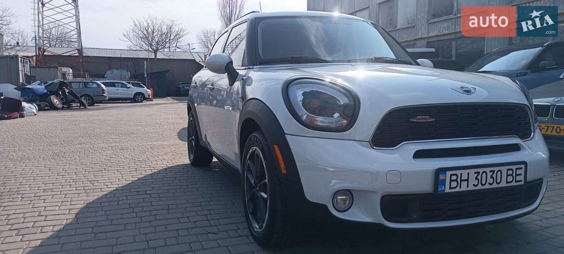 Головне фото звіту автомобіля MINI COOPER 2015