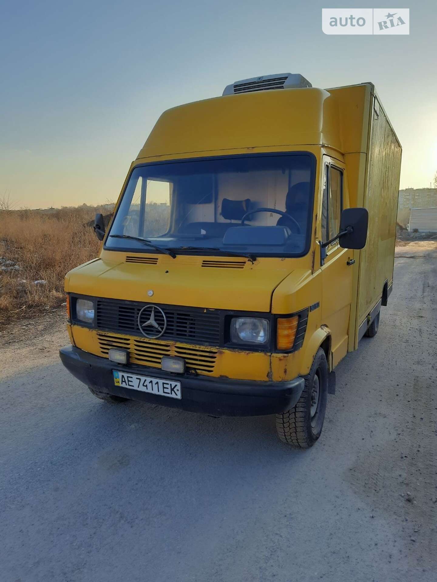 MERCEDES-BENZ 308D 1995