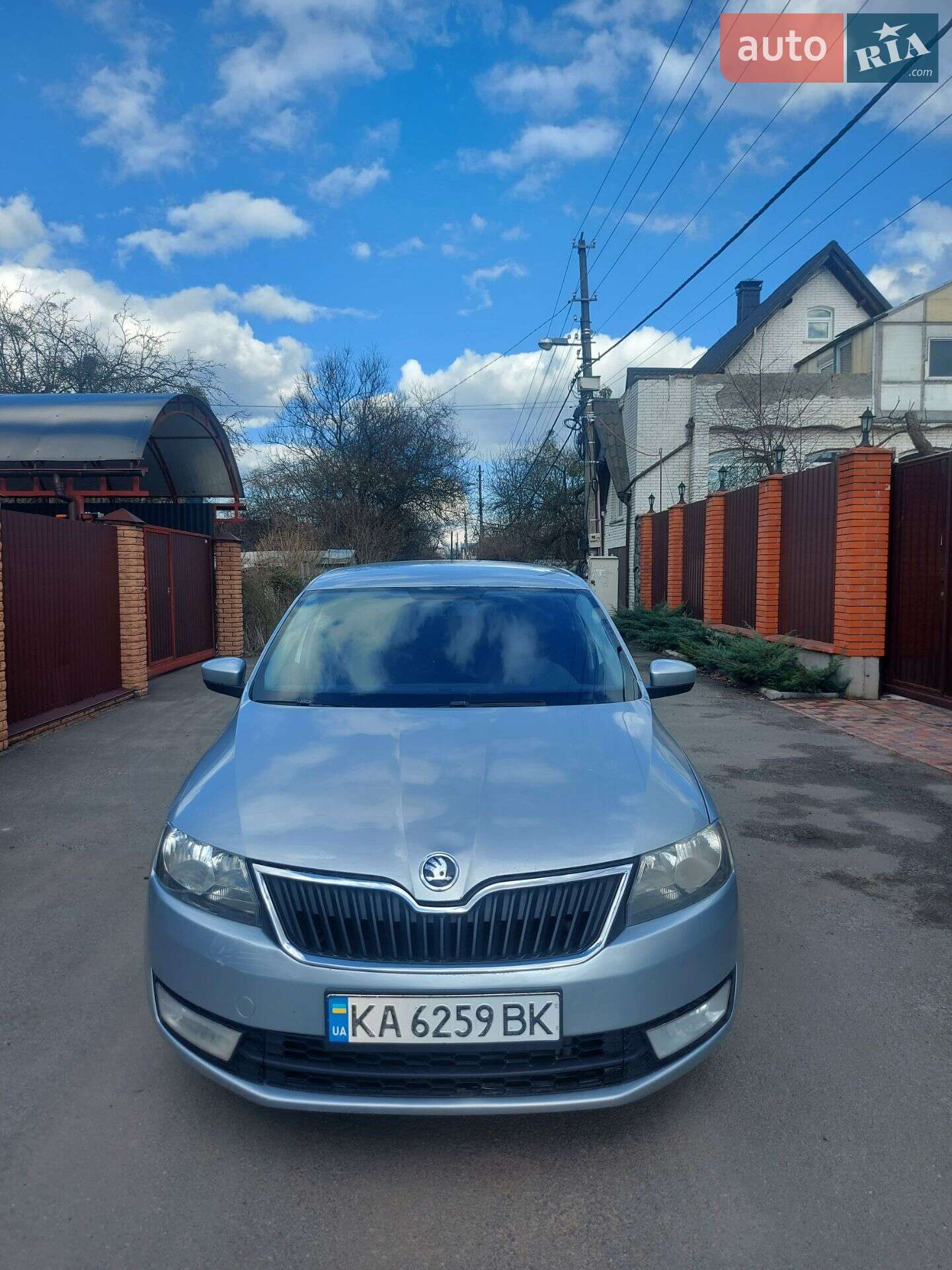 SKODA SPACEBACK 2014