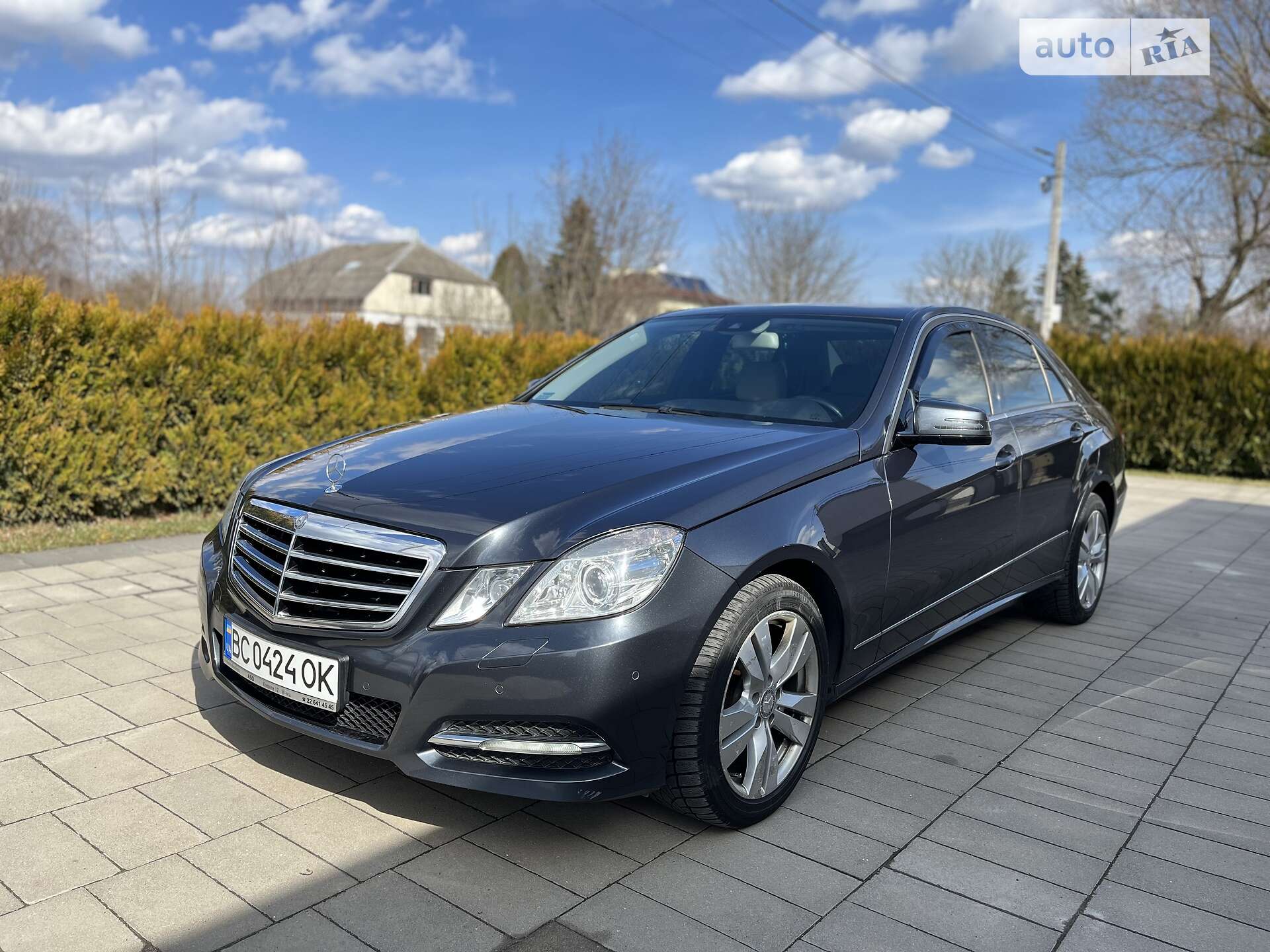 MERCEDES-BENZ E 220 2012