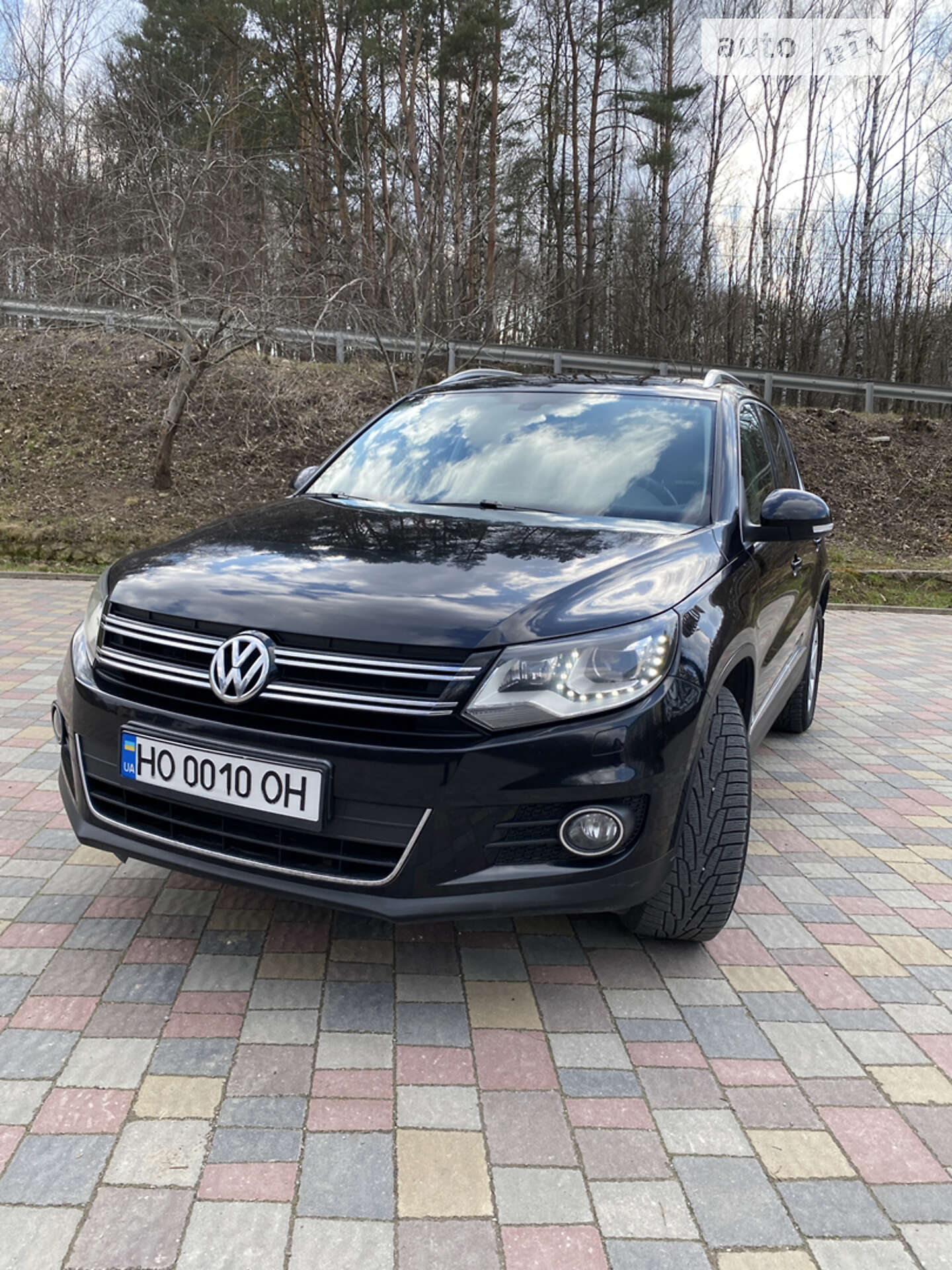 VOLKSWAGEN TIGUAN 2011